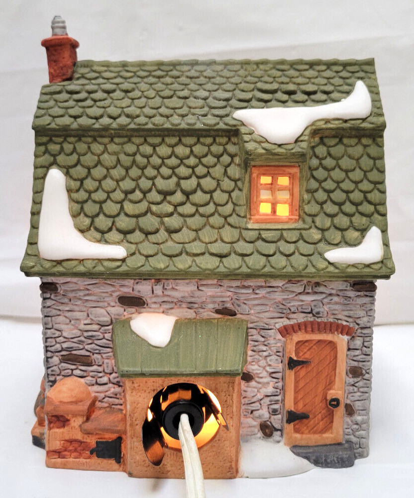 Vintage Dept 56 Dickens’ Village Series WHITE HORSE BAKERY #59269 Retired-Lot A