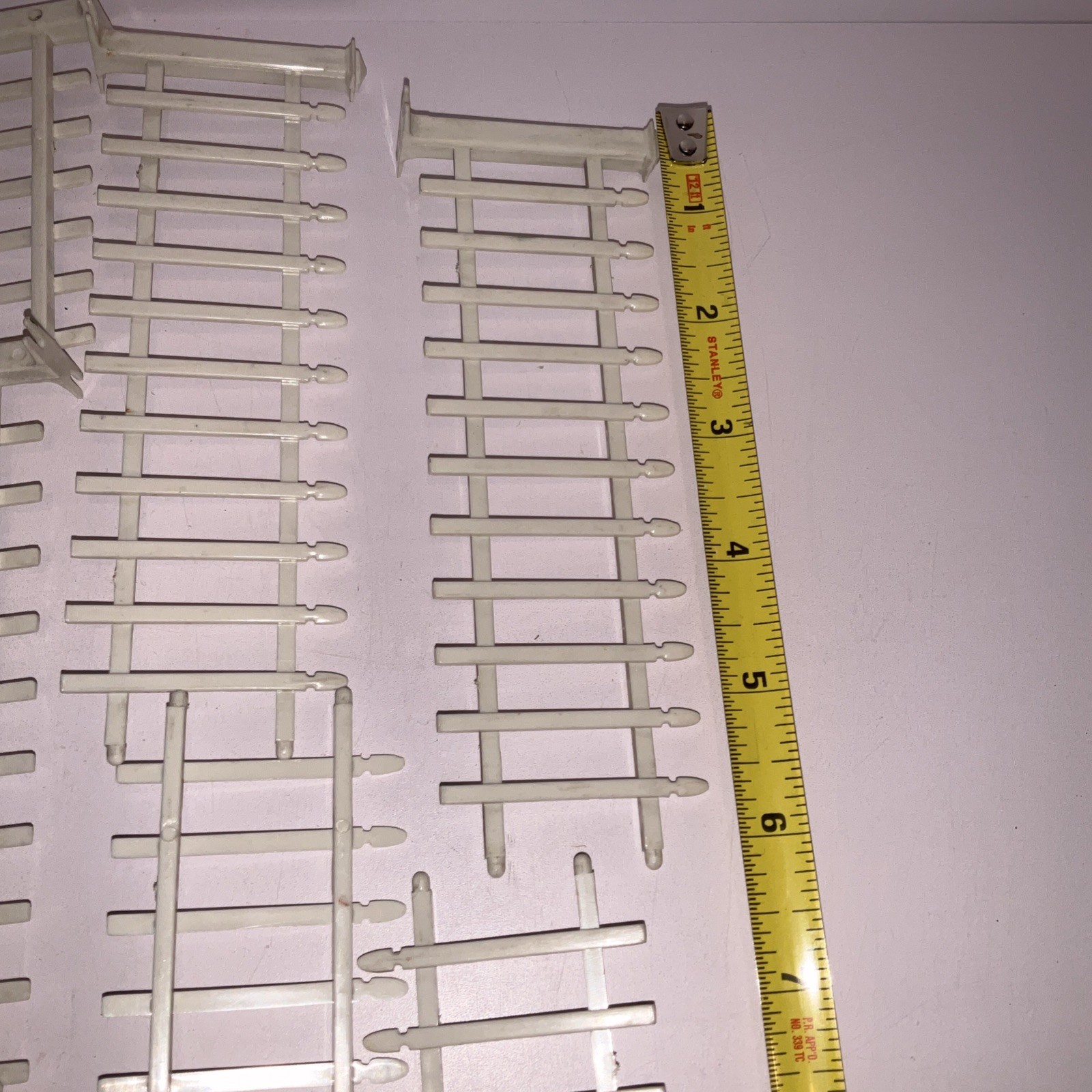 Vintage Fencing For Christmas Village Lot 21 Pieces, Picket Plastic Interlocking