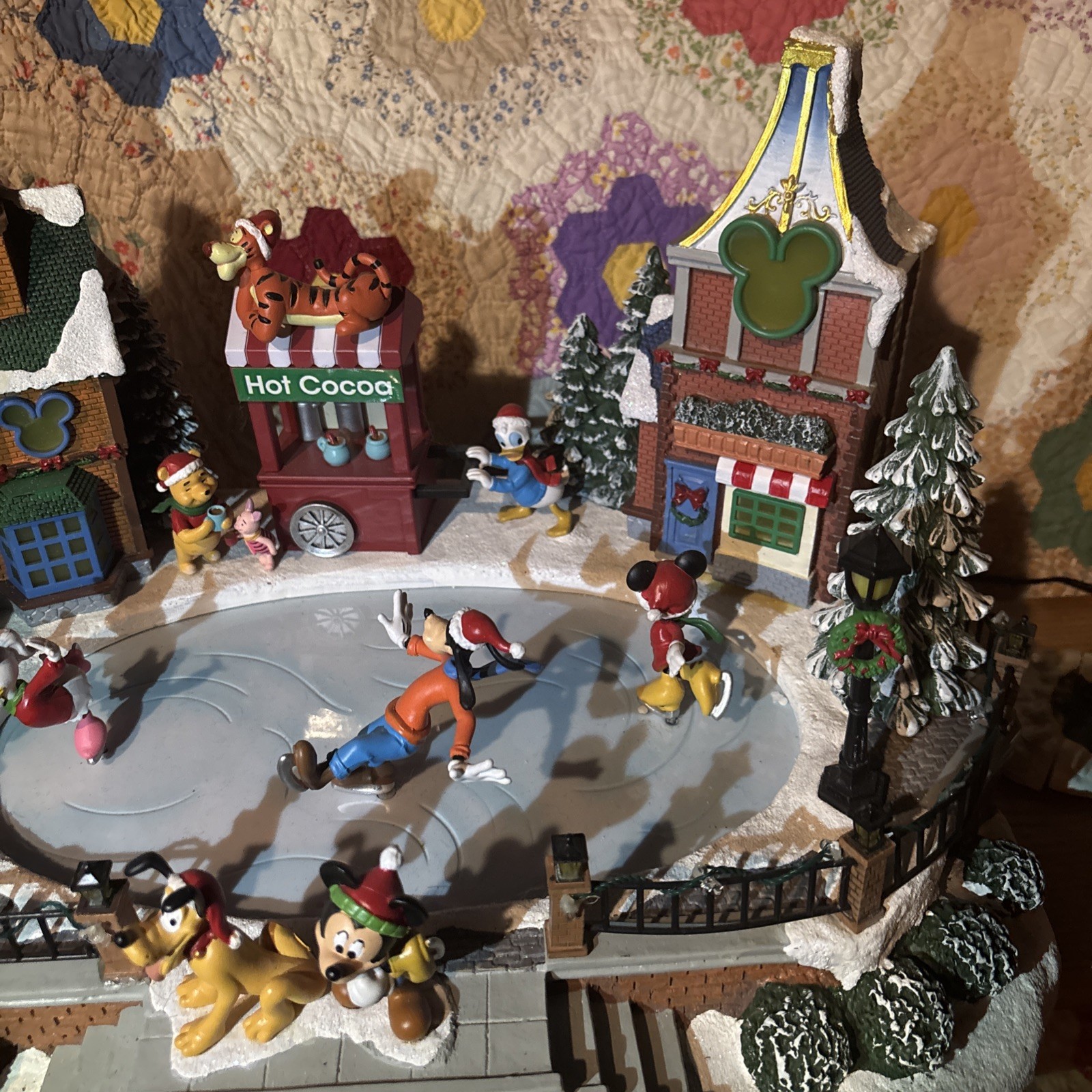 Disney On Ice- Christmas Village Piece. Excellent Piece . (No Original Box)