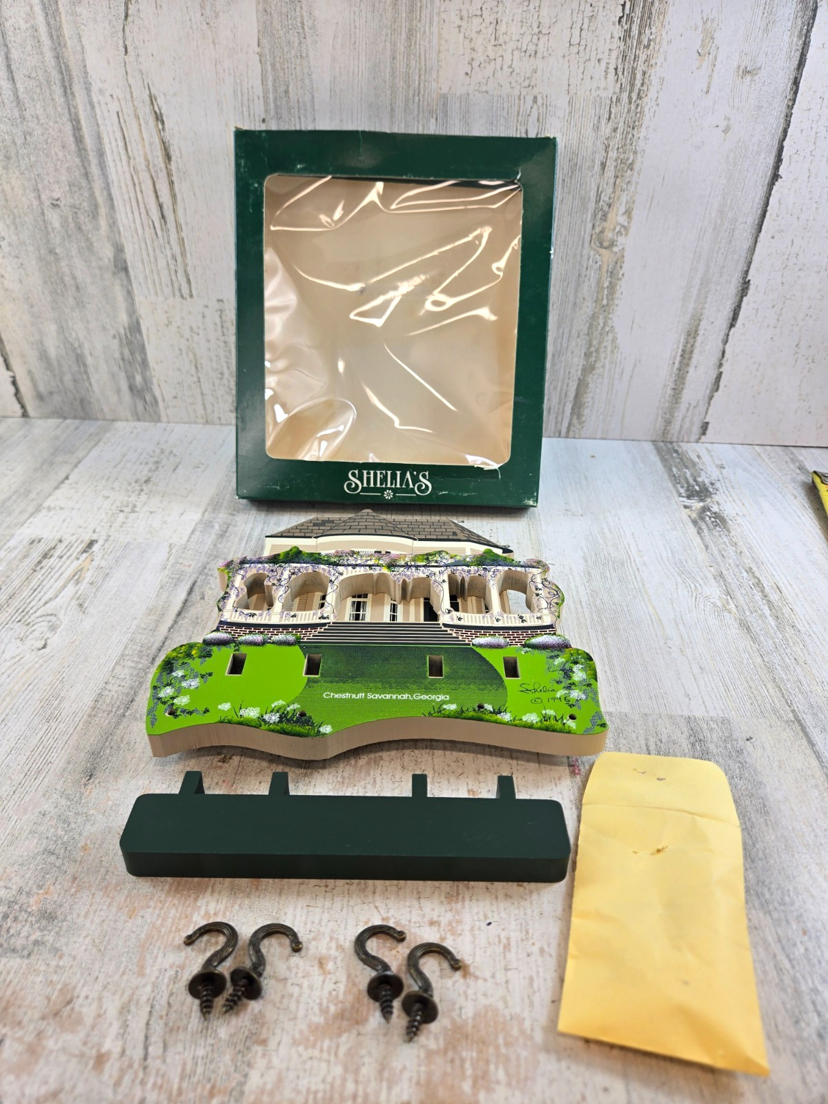 Shelia’s Collectibles Chestnutt Savannah Georgia Key Hook Holder Wall Hanging