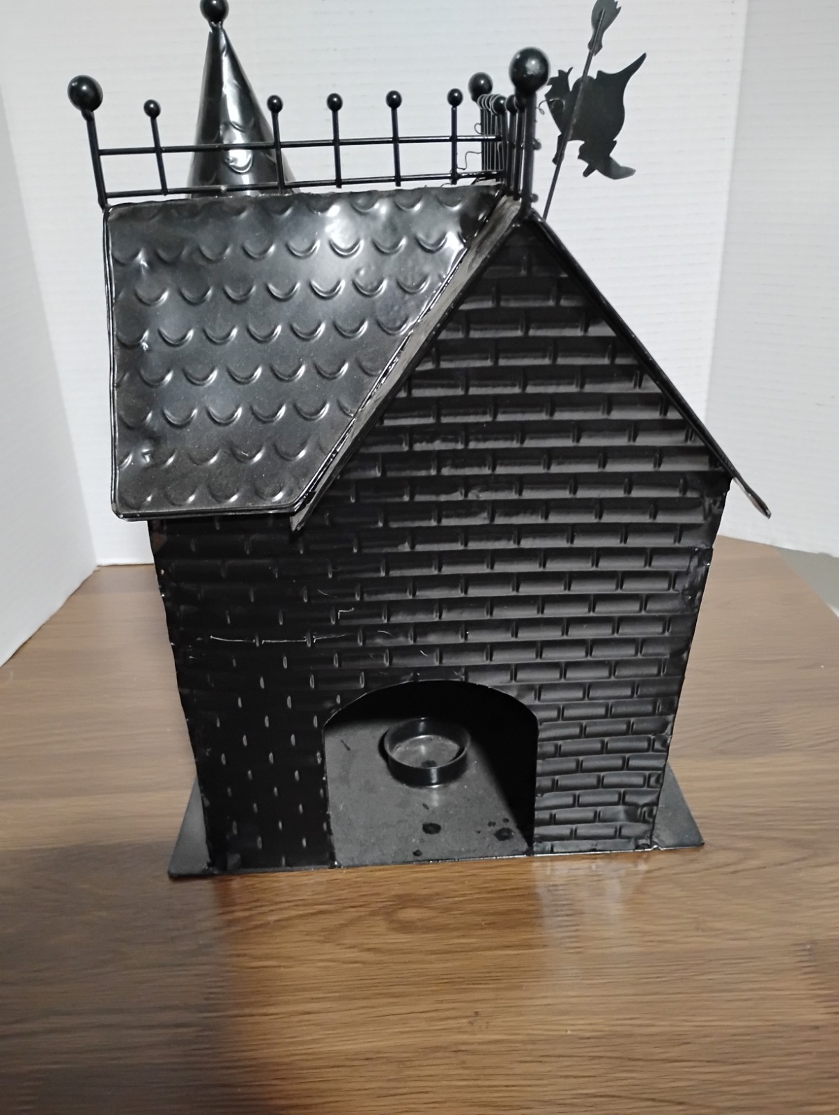 Black Metal Spooky Haunted House Tea Light