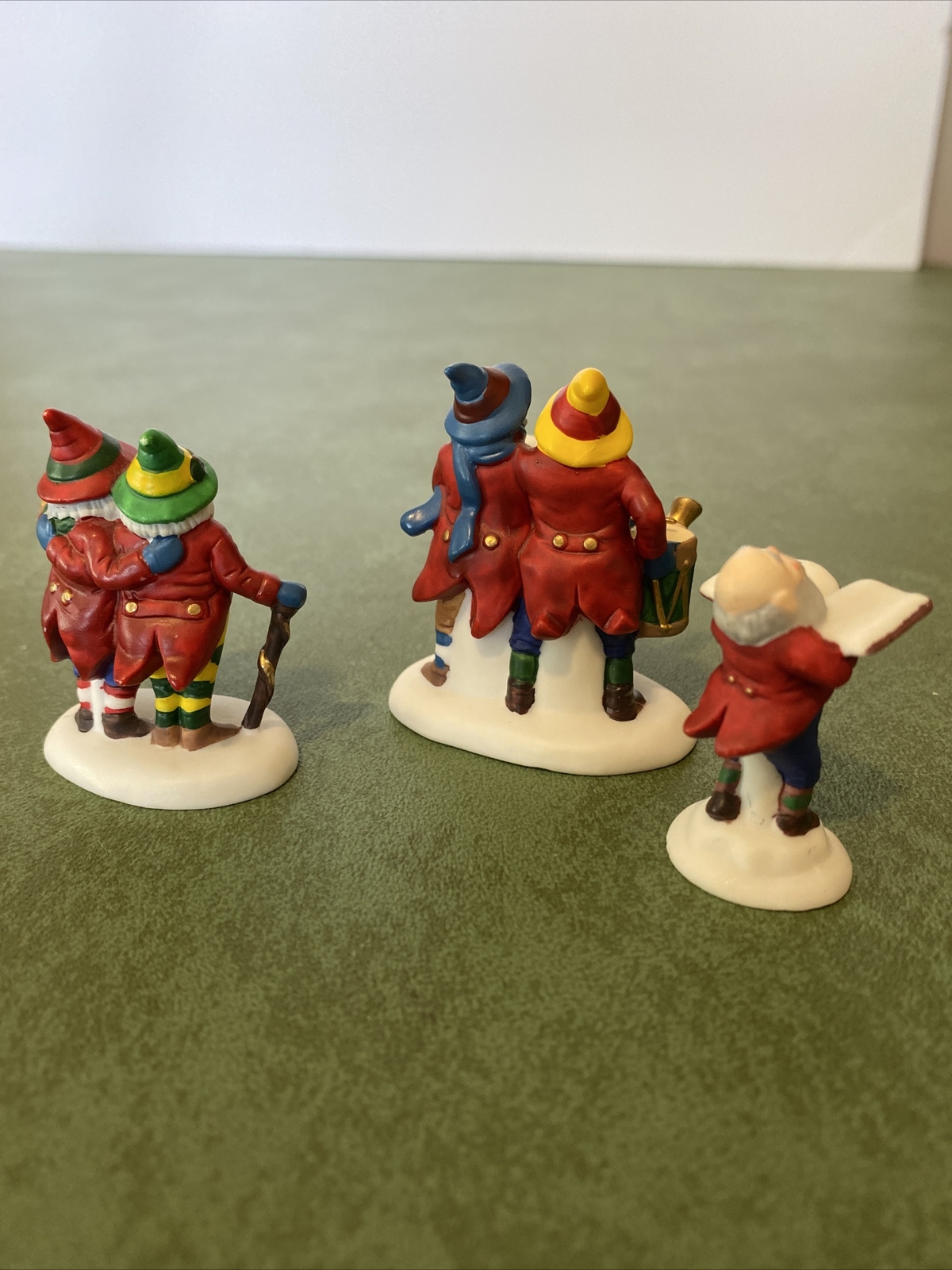 Dept. 56 Set of 3 “SING A SONG FOR SANTA” Figures – 2” Tall RETIRED Mint In Box