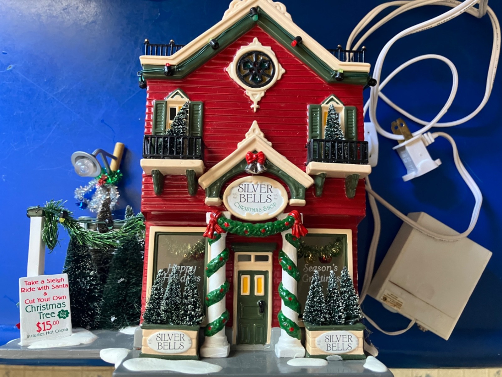 Dept 56~ Snow Village~ “Silver Bells Christmas Shop” #55040 – No Accessories