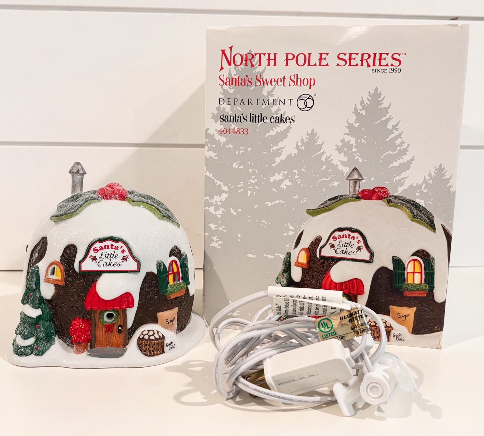Dept 56 Santa’s Little Cakes 4044833 North Pole Sweet Shop Retired