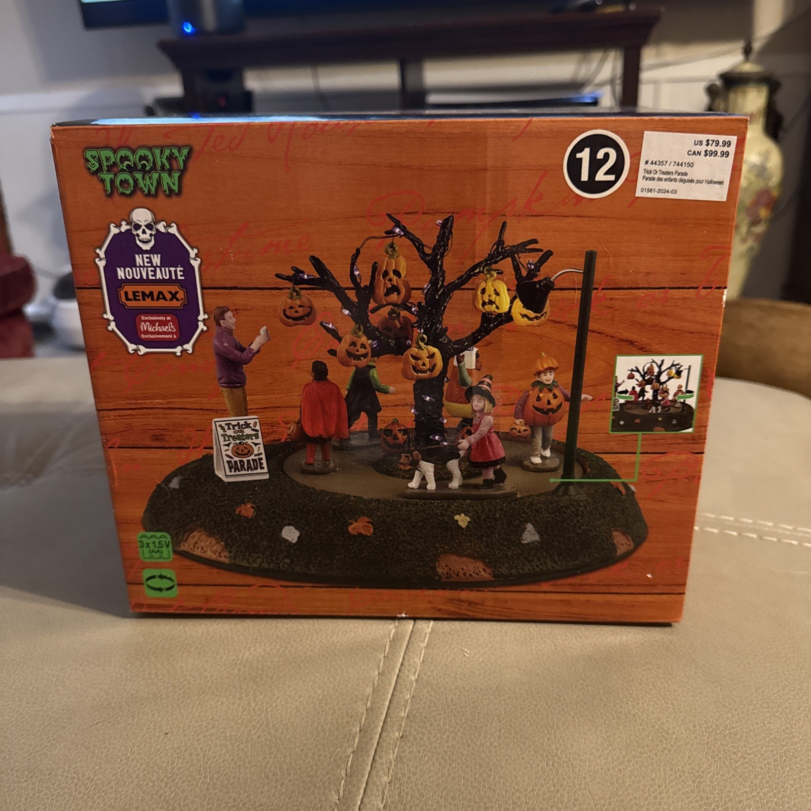 NIB LEMAX HALLOWEEN SPOOKY TOWN LIGHTED ANIMATED TRICK OR TREATERS PARADE