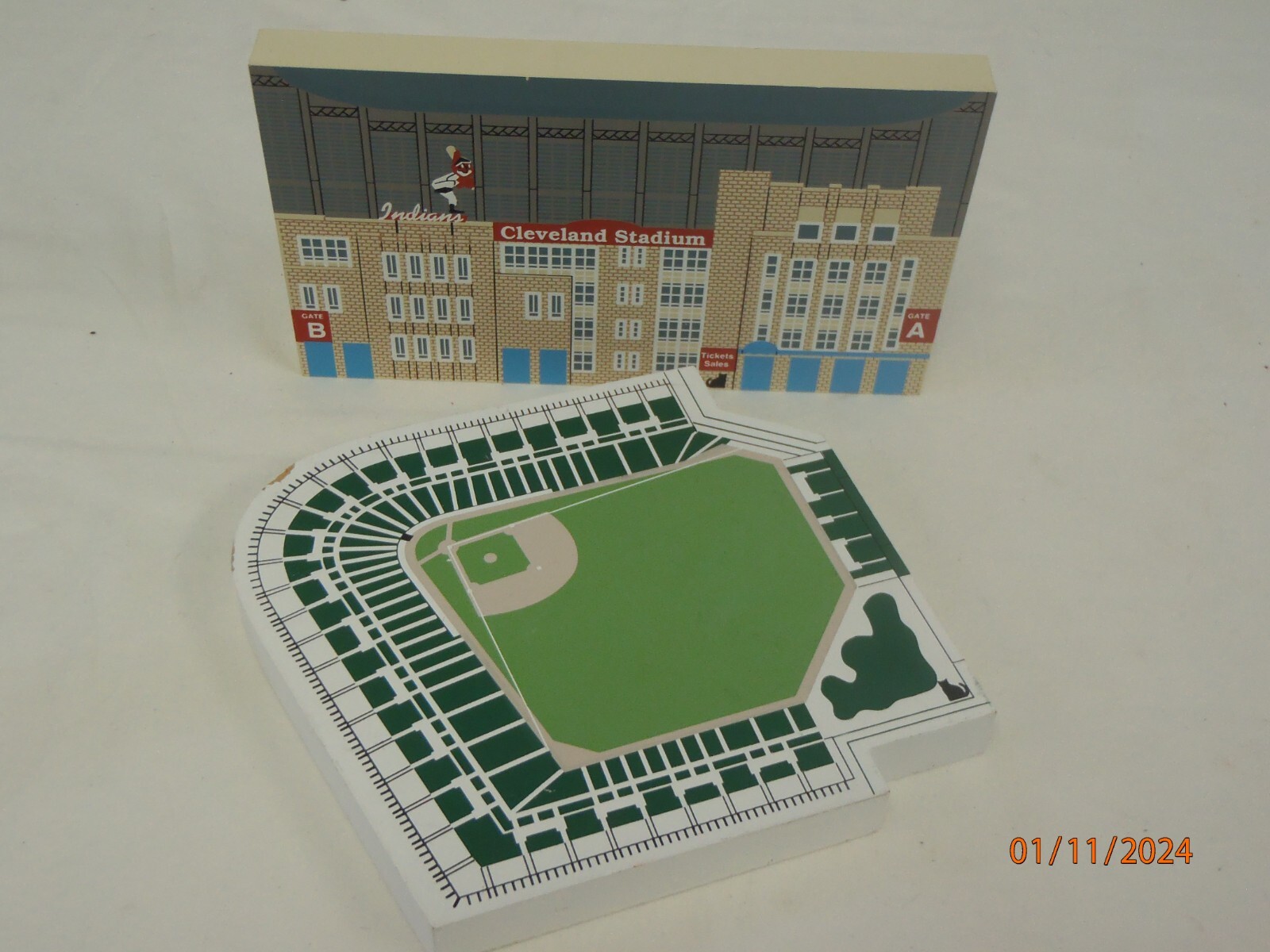 CLEVELAND & Gateway STADIUM INDIANS BASEBALL CAT’S MEOW VILLAGE CHIEF WAHOO 1994