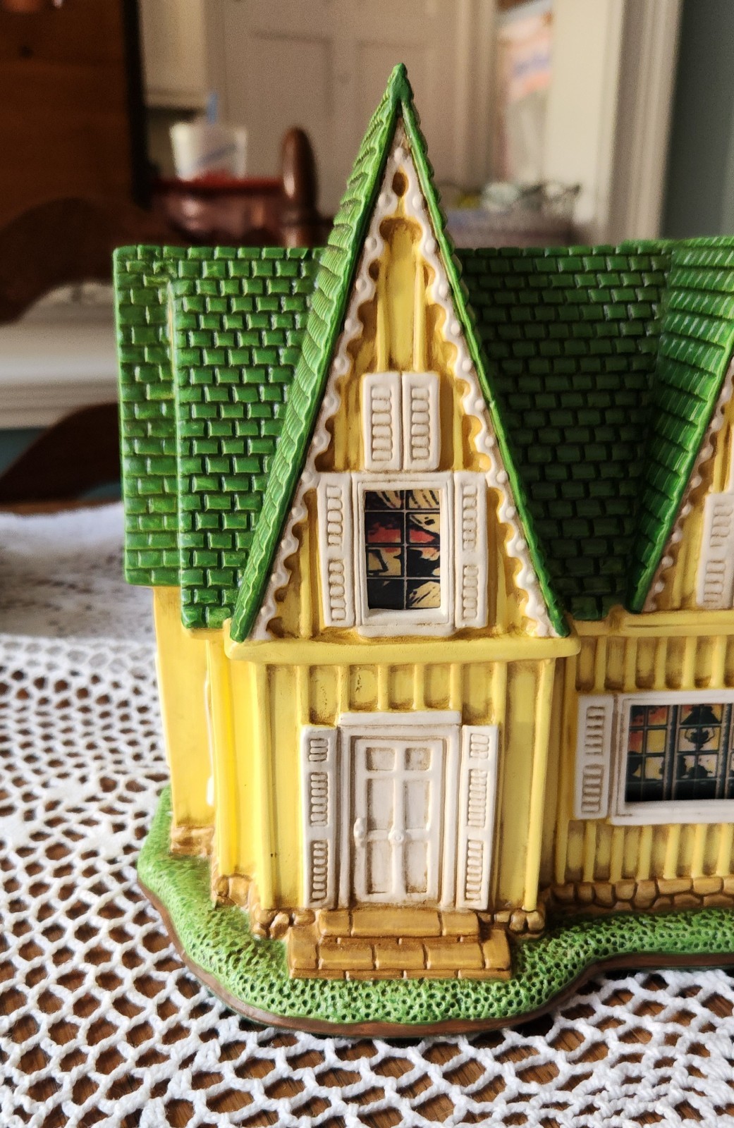 VGT 1999 Lefton “Bradley House” Lighted Colonial Village Ltd Edition 1181/4500