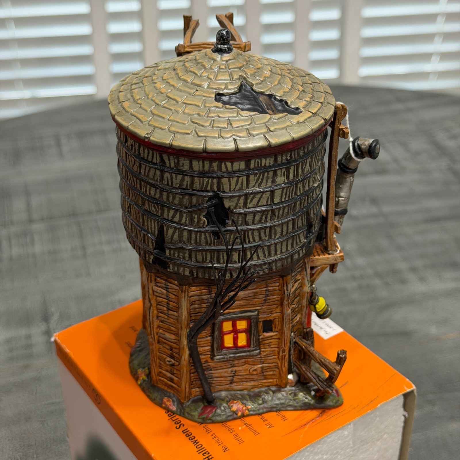 DEPT 56 Snow Village HALLOWEEN Haunted Rails Water Tower 810639 Department 56