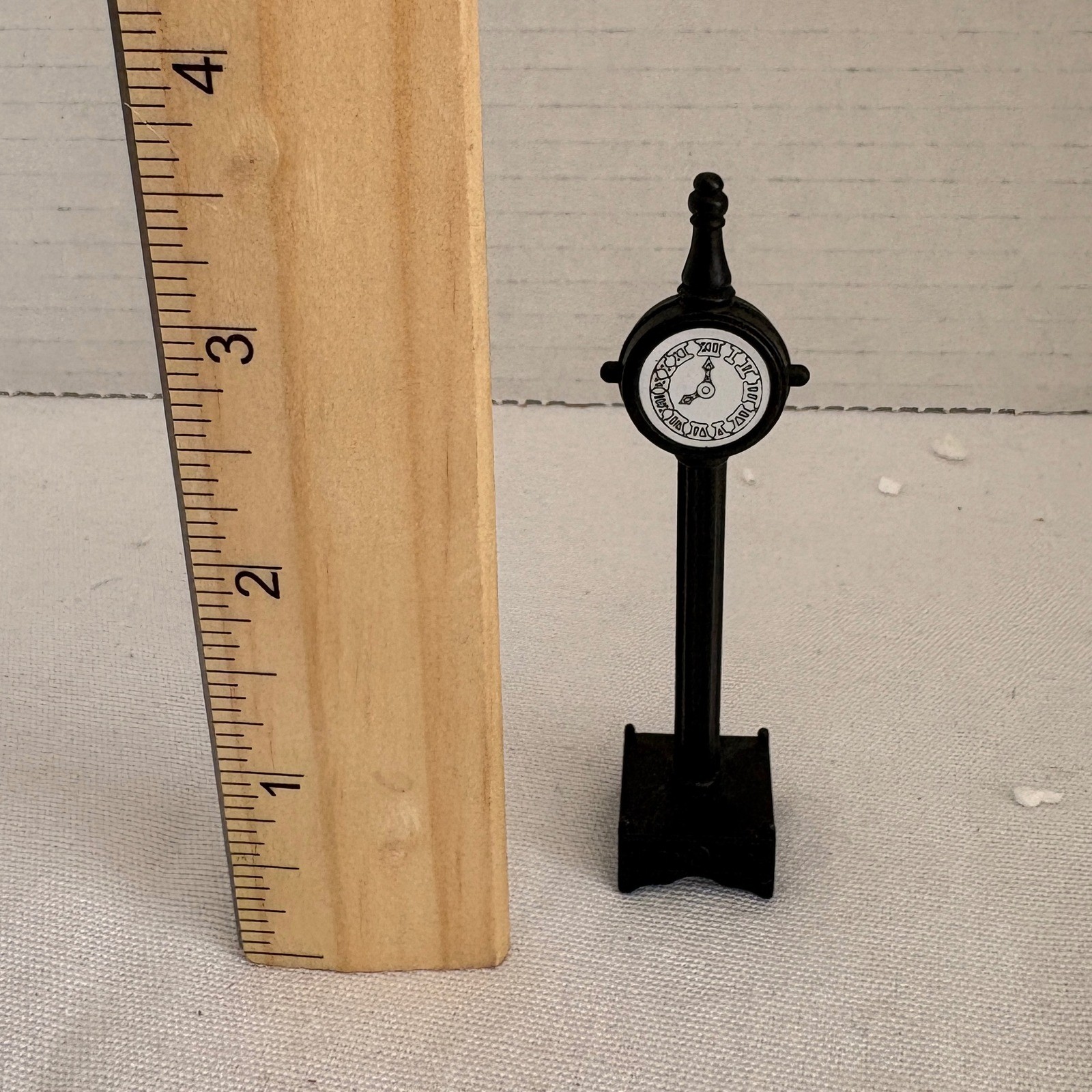 Department 56 Heritage Village Black Town Square Clock Miniature Accessory
