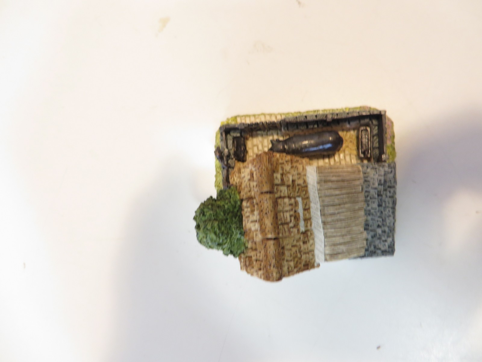 LOT: 2 David Winter “Shire Donkey Shed” & “Shires Buckingham Bull Shed” w/COA’s