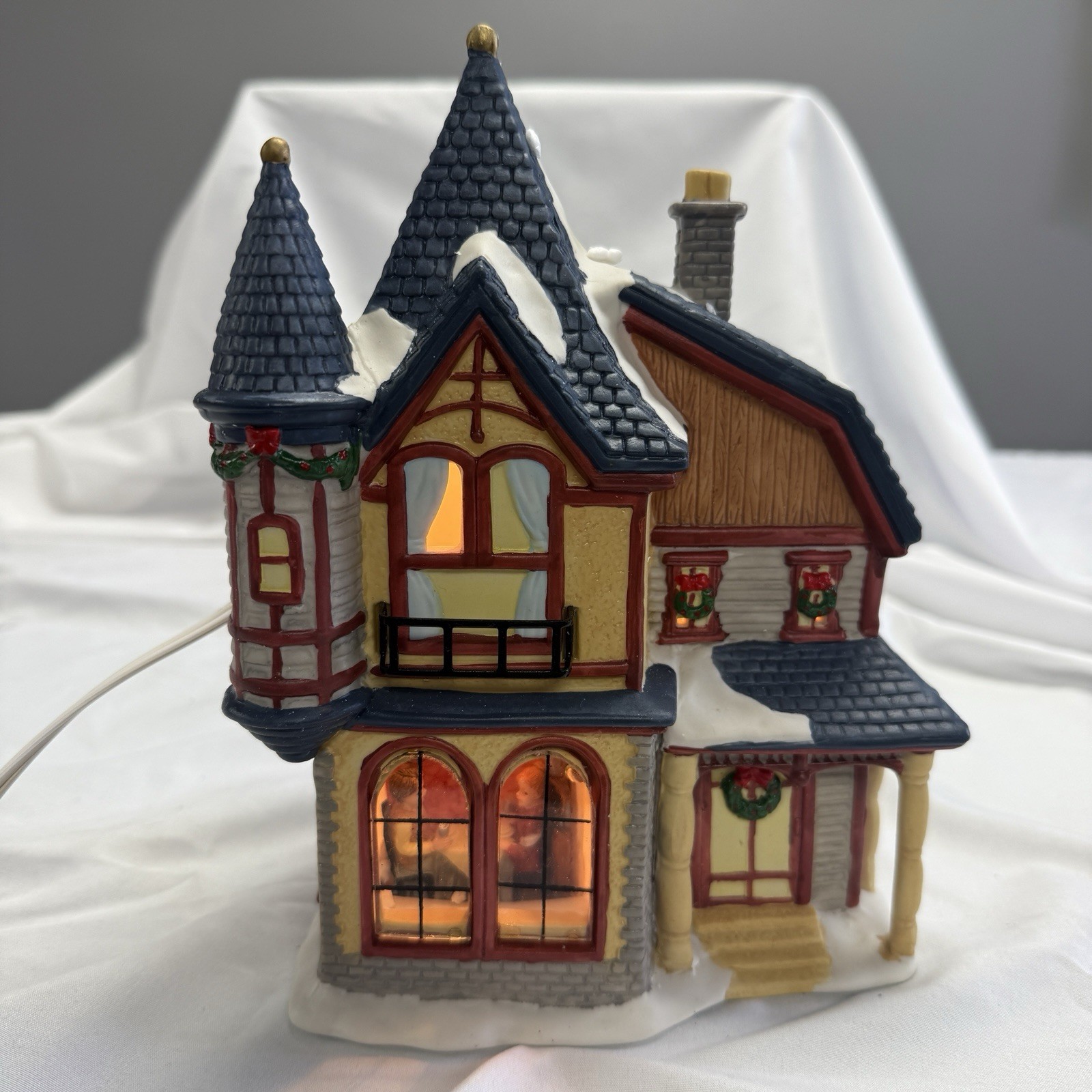 Vintage Christmas Delights Handpainted Porcelain Lighted House Works Village