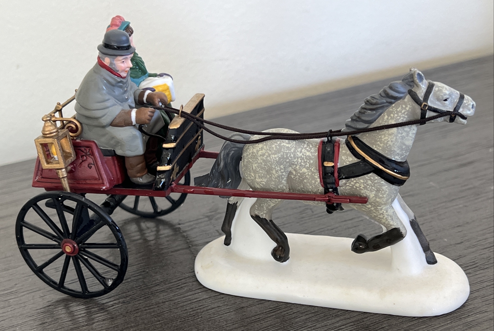 Dept 56 Dickens Village “RED CHRISTMAS SULKY” 58401 Horse & Carriage *Read Desc.