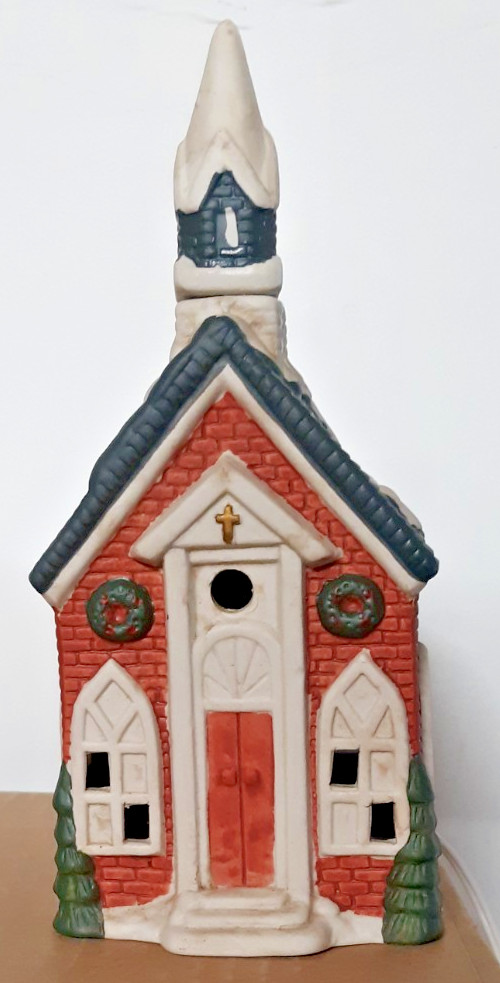 light up ceramic Christmas church 1994 Collection 9″ tall 4″ wide 5.5 deep cord