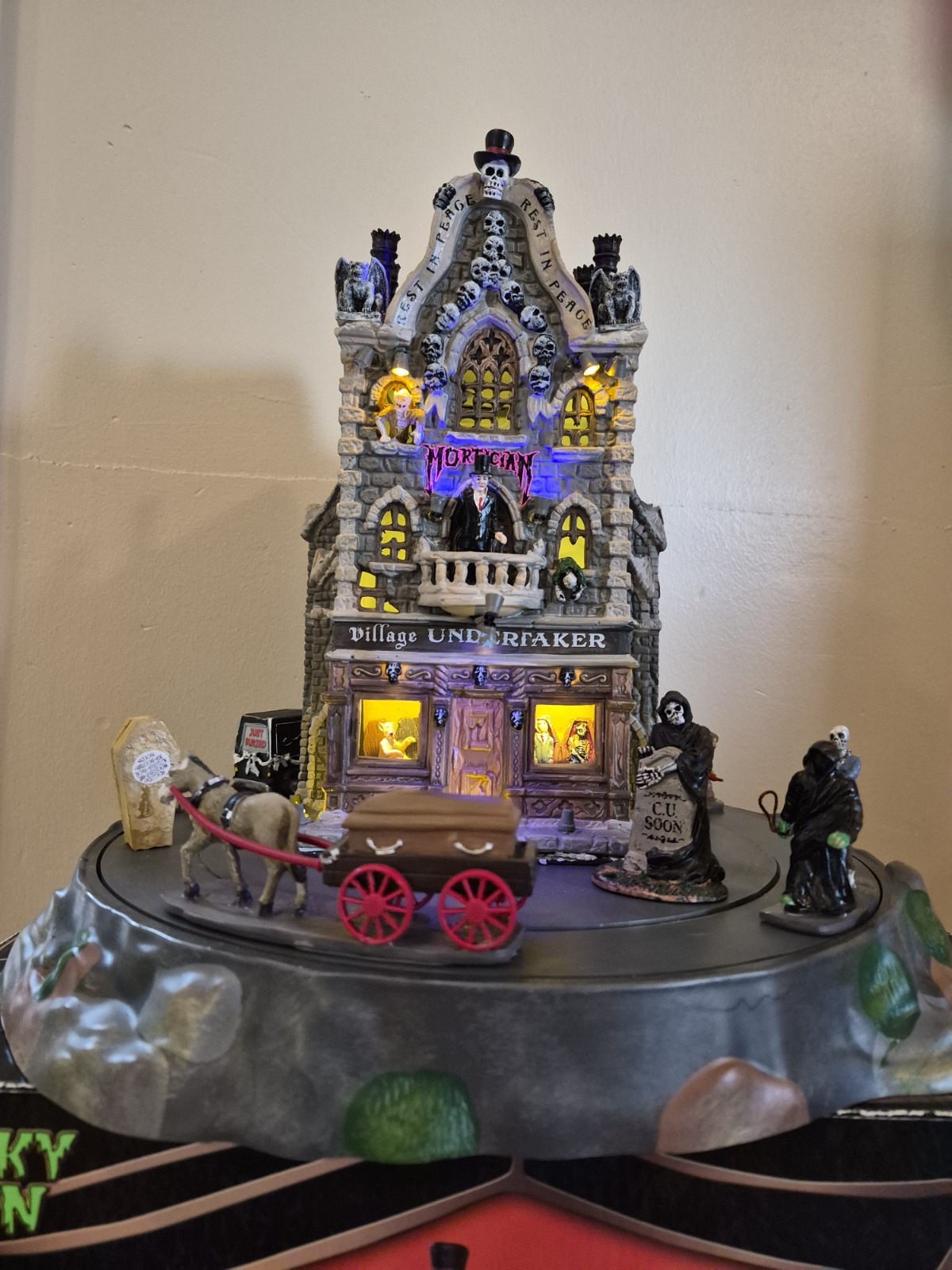 Lemax Spooky Town RETIRED Village Undertaker Set Great Condition! RETIRED RARE
