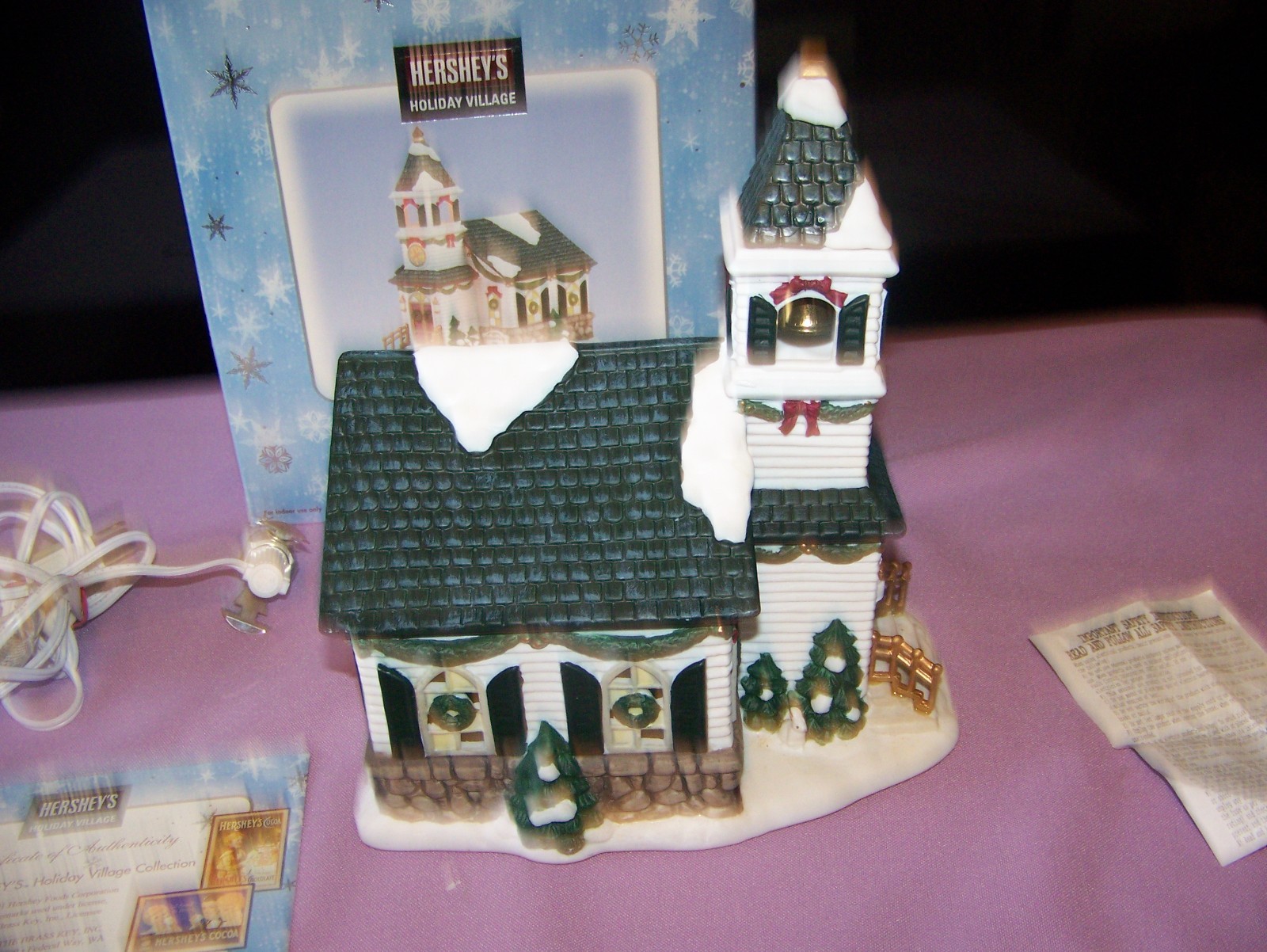 Hershey’s Holiday Village Village Church lighted Christmas house W/Box & Sign