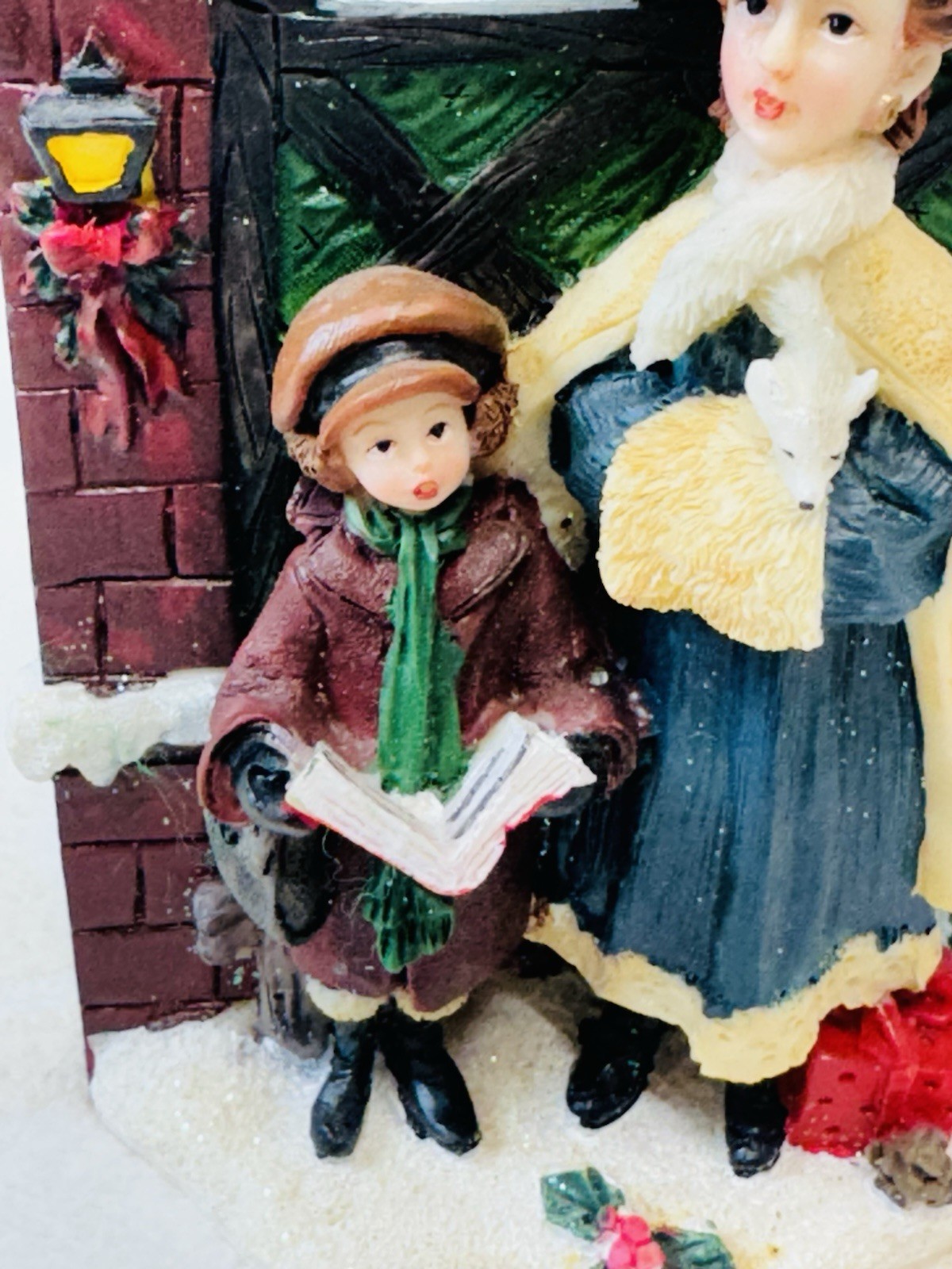K’s Collection Old Fashioned Christmas Carolers Christmas Village Vintage 5.5”