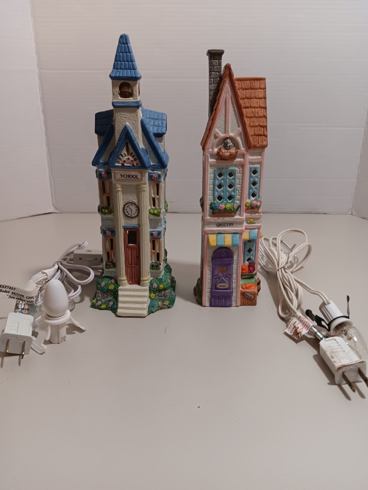 Vintage – Lighted Village Set 2 Pc School House & Grocery Store