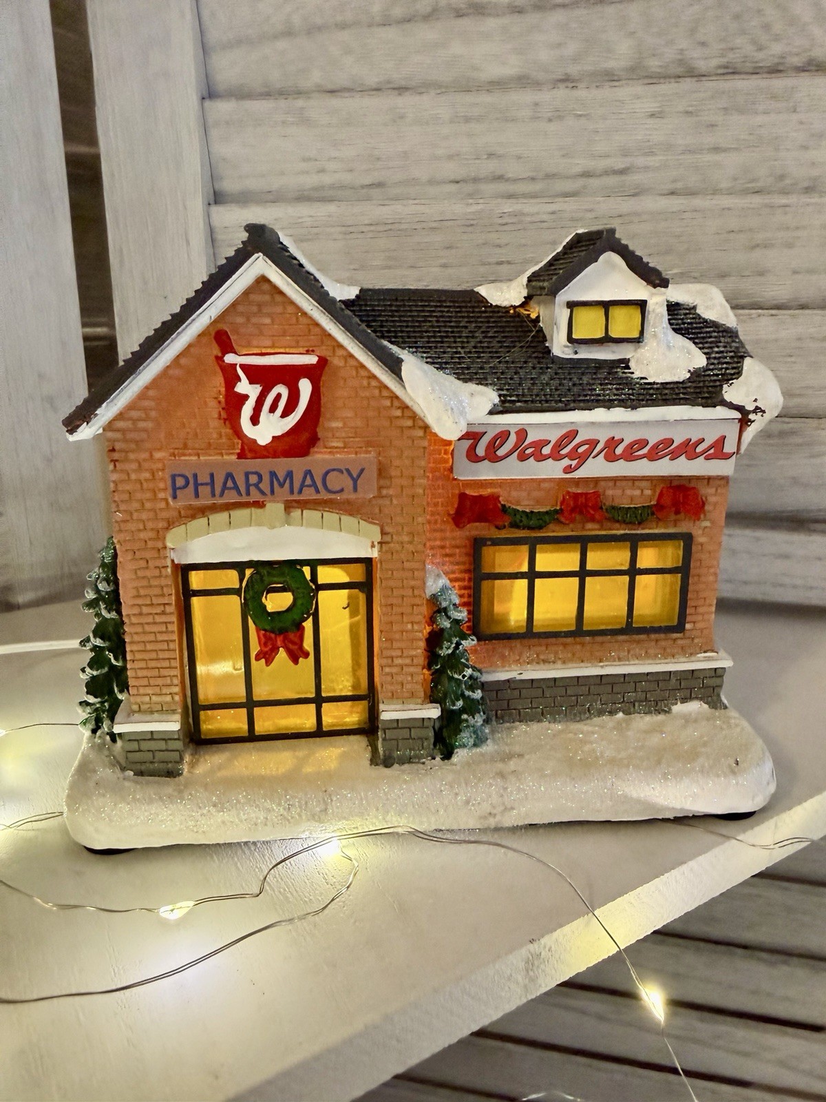 Walgreens Pharmacy Lighted Christmas Village Building Holiday Decor
