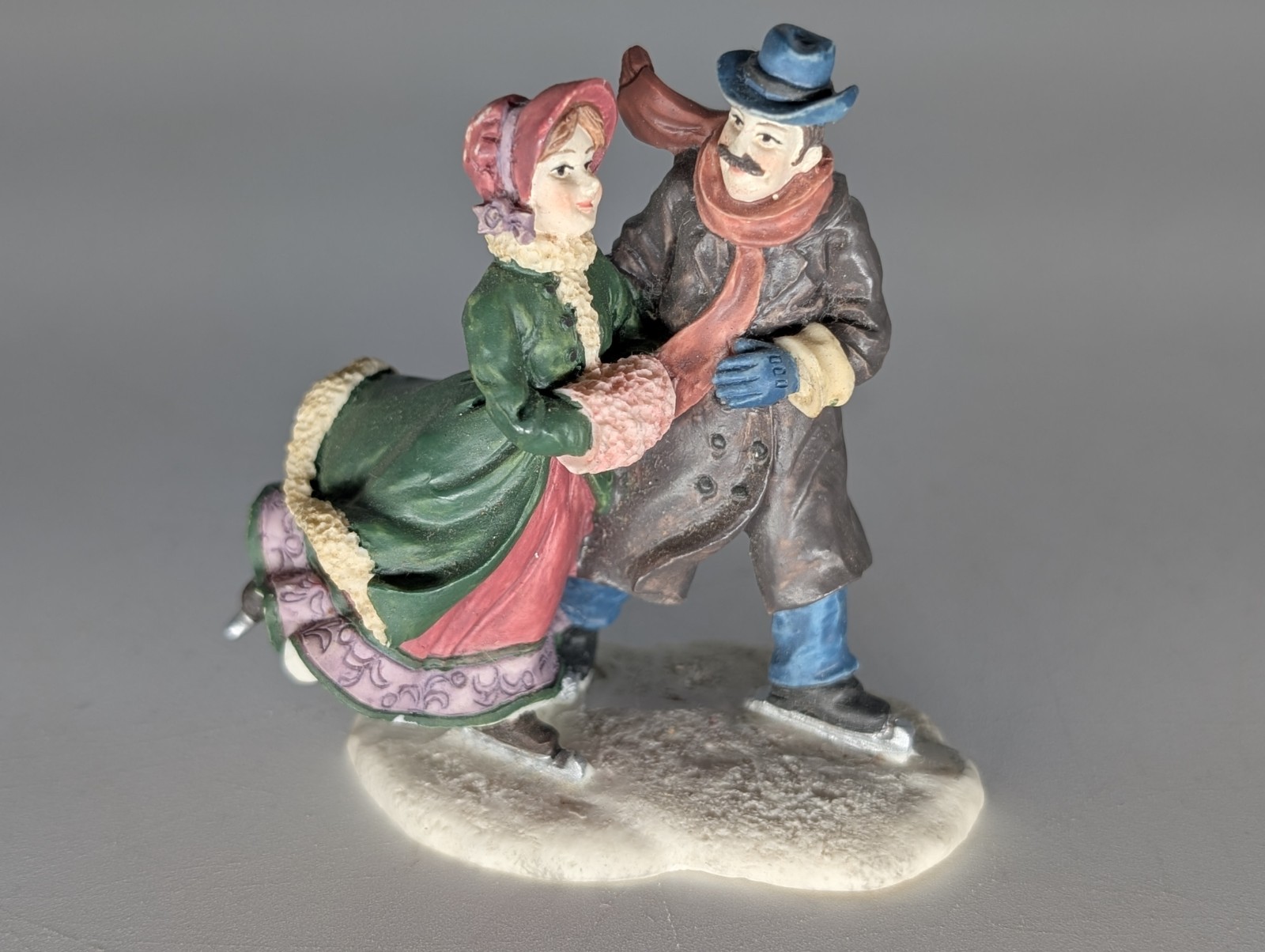 O’Well Christmas Village Figurine – Couple Ice Skating