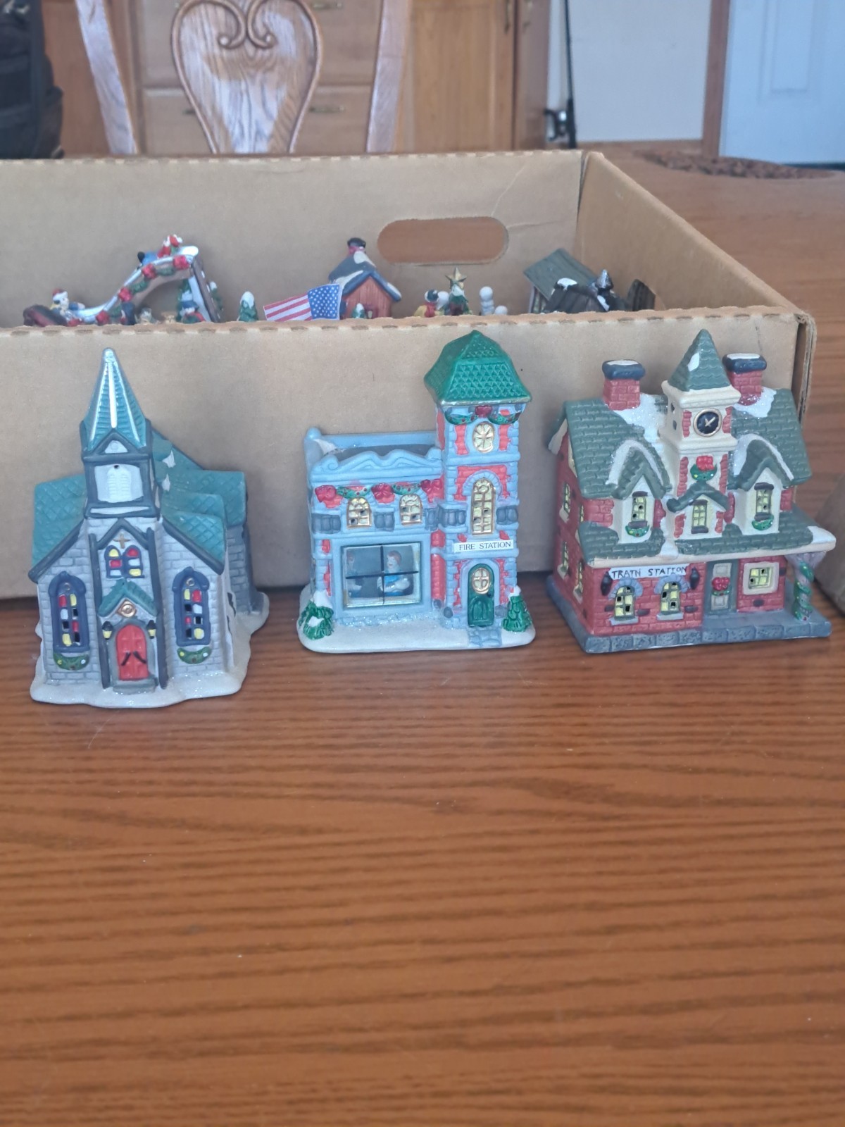 Cobblestone Corners Christmas Village Collection Porcelain Holiday 120 Pieces
