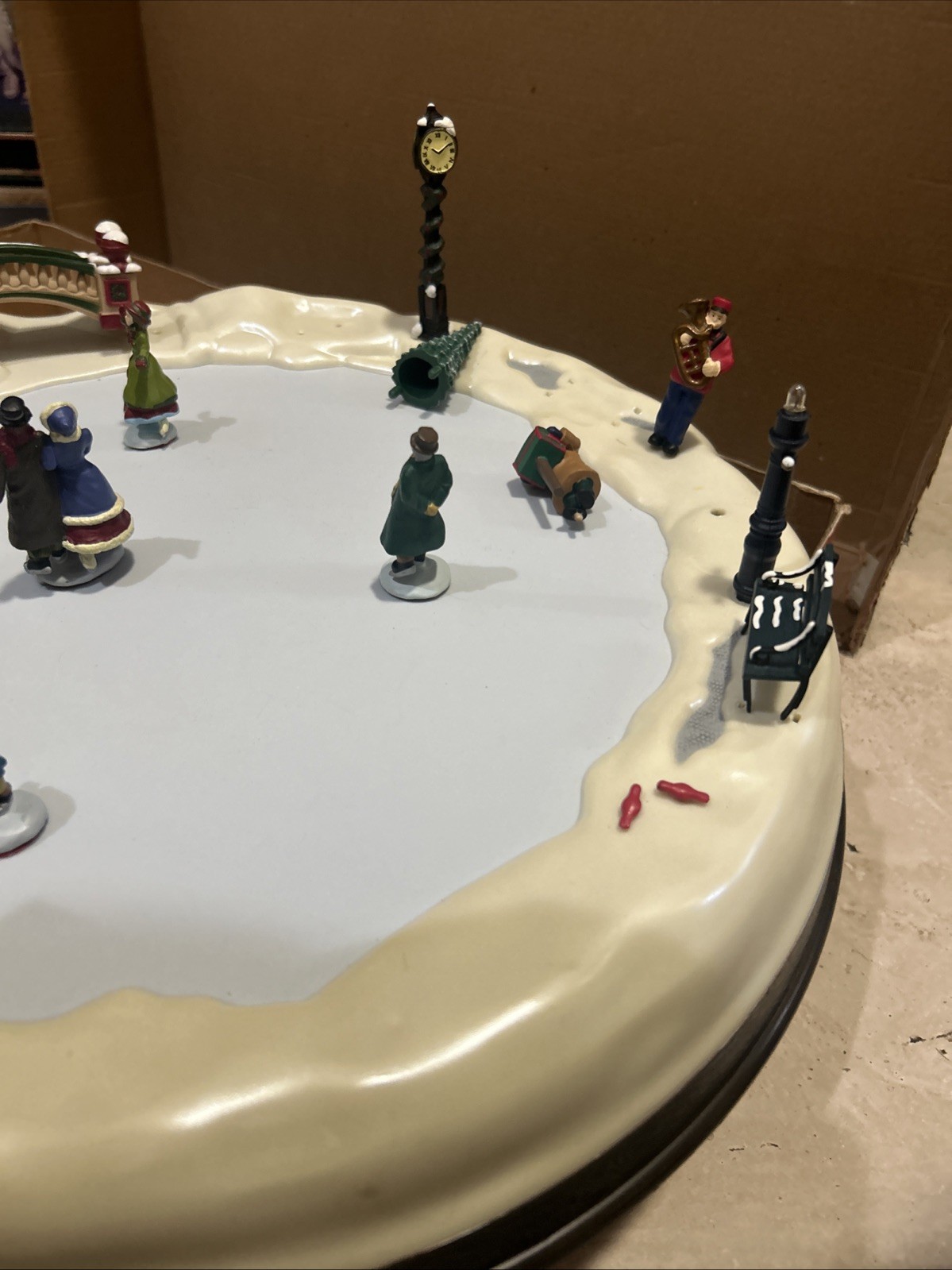 Village Square Holiday Skaters Christmas Village Victorian Ice Scene 1995