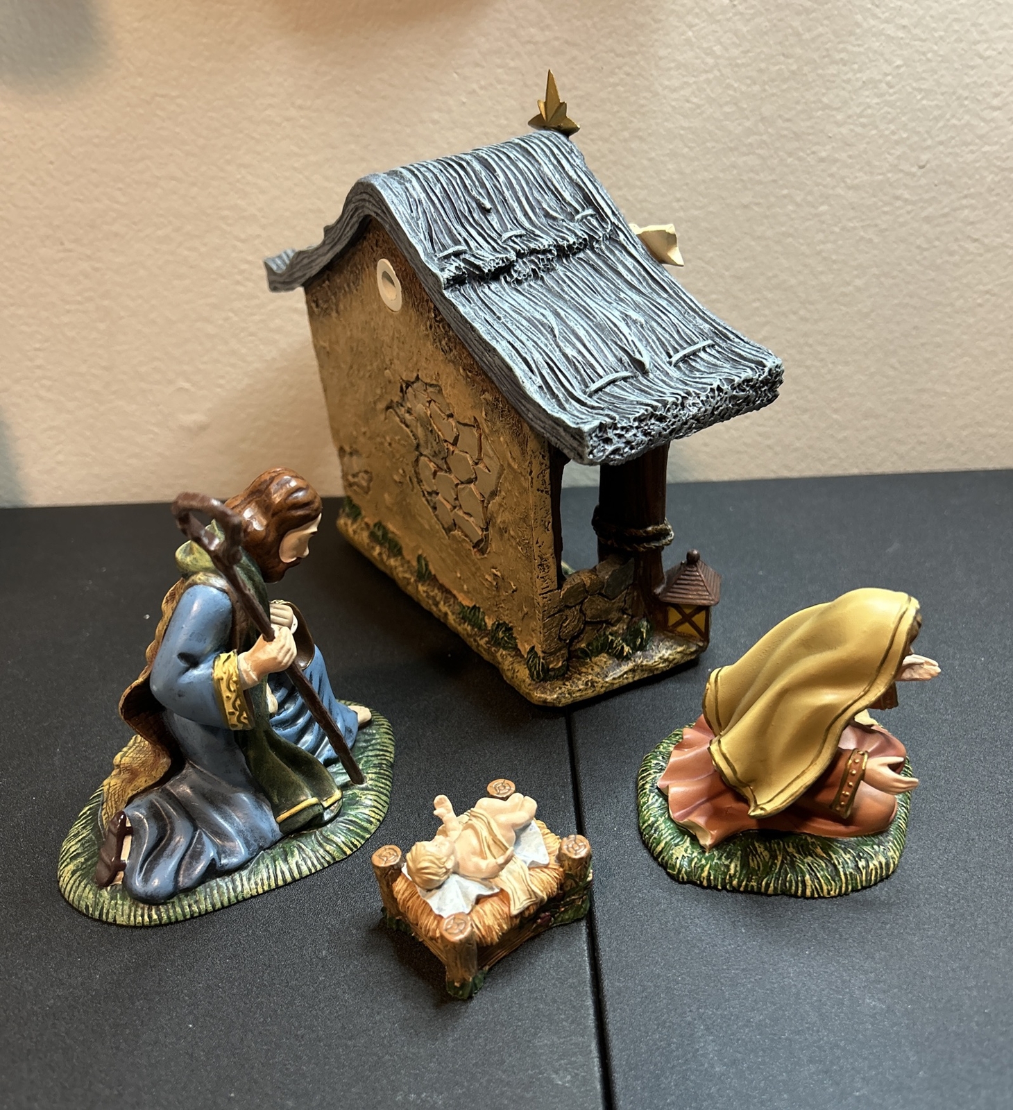 Thomas Kinkade Nativity Hawthorne Village Holy Family & Creche Joseph Mary Jesus