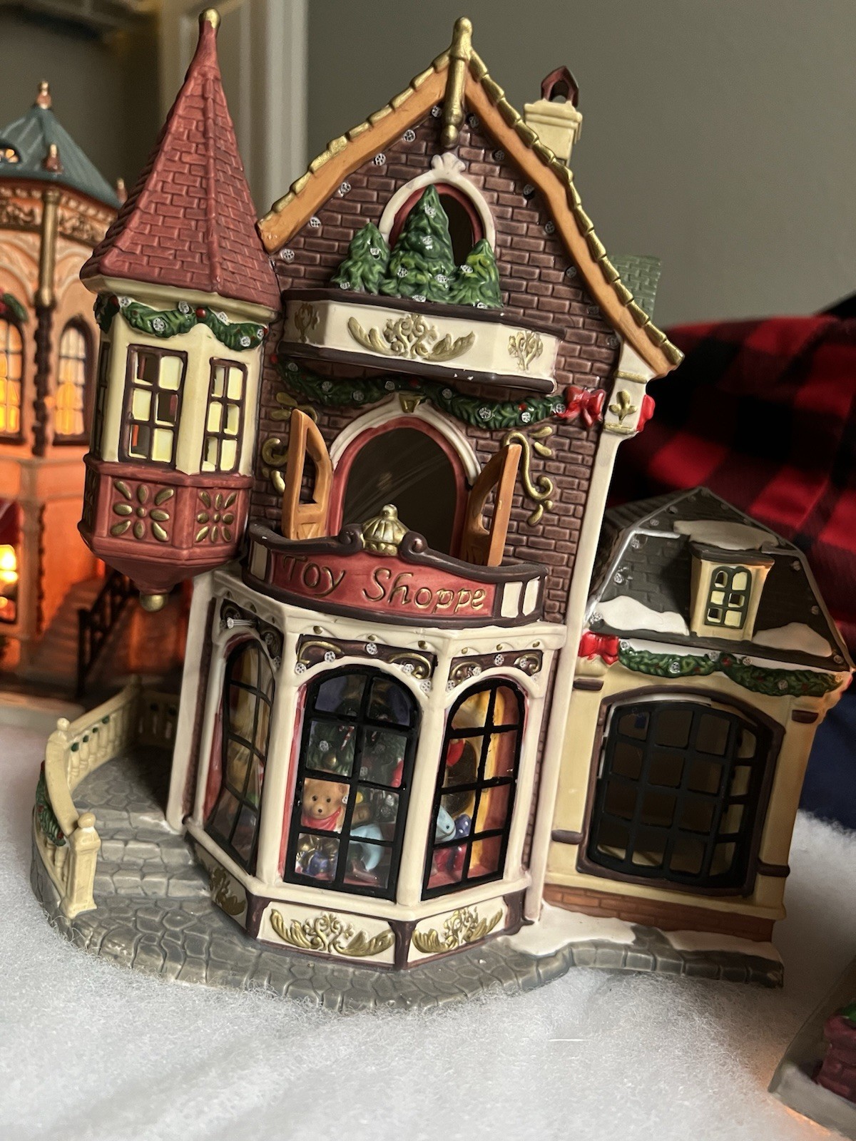 Christmas Village Accessories Set 26 Pieces, Approx. 2.5″ Tall