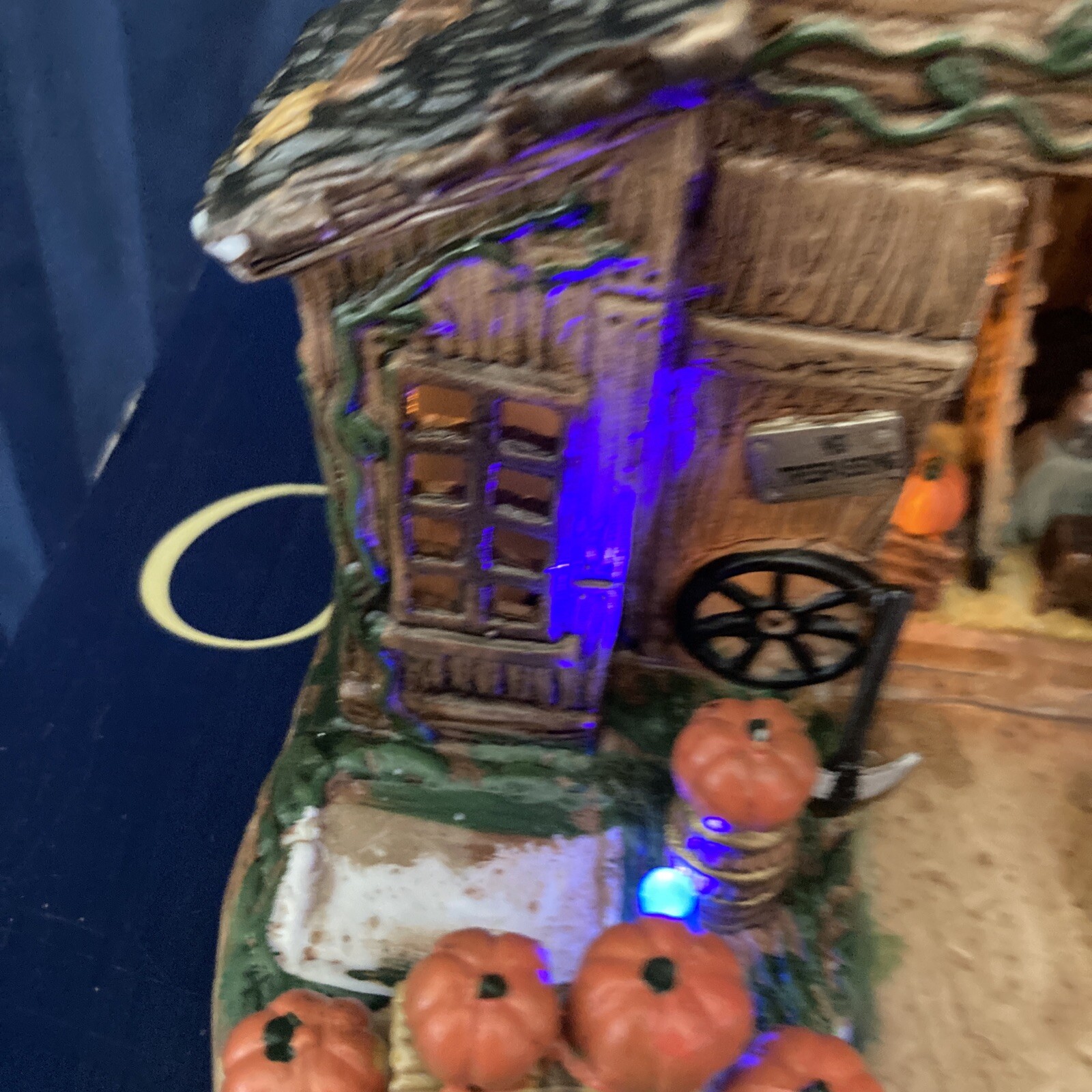 Lemax Creepy Barn Lighted Building Pumpkin Hollow Collection 2005 869