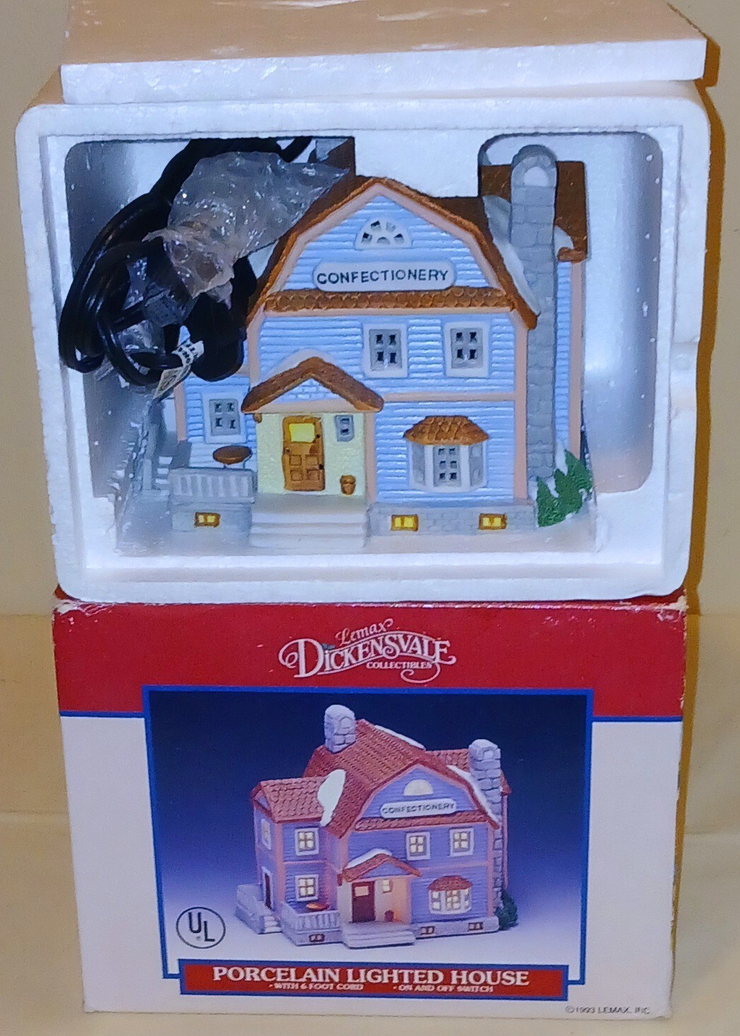 Lemax Dickensvale Collectibles Porcelain Christmas Lighted Confectionery 1993