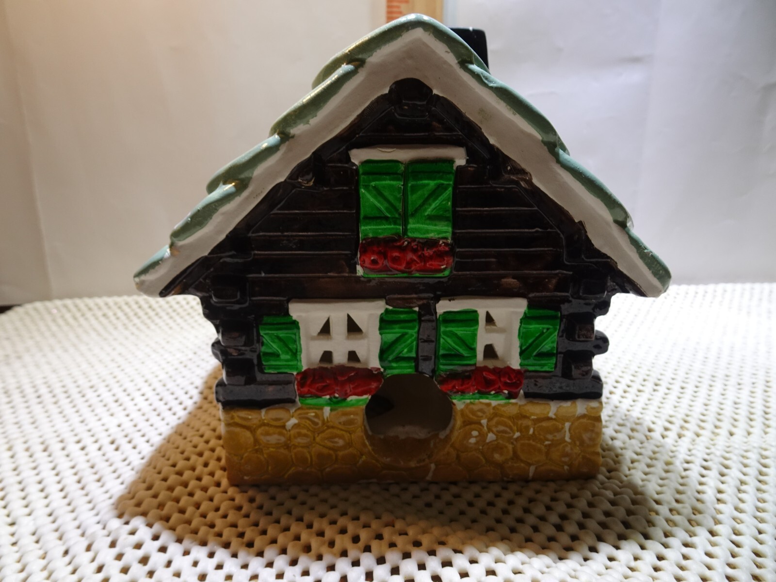 DEPT 56 SV Snowhouse Series Swiss Chalet House 50237 1983 NO BOX NO LIGHT