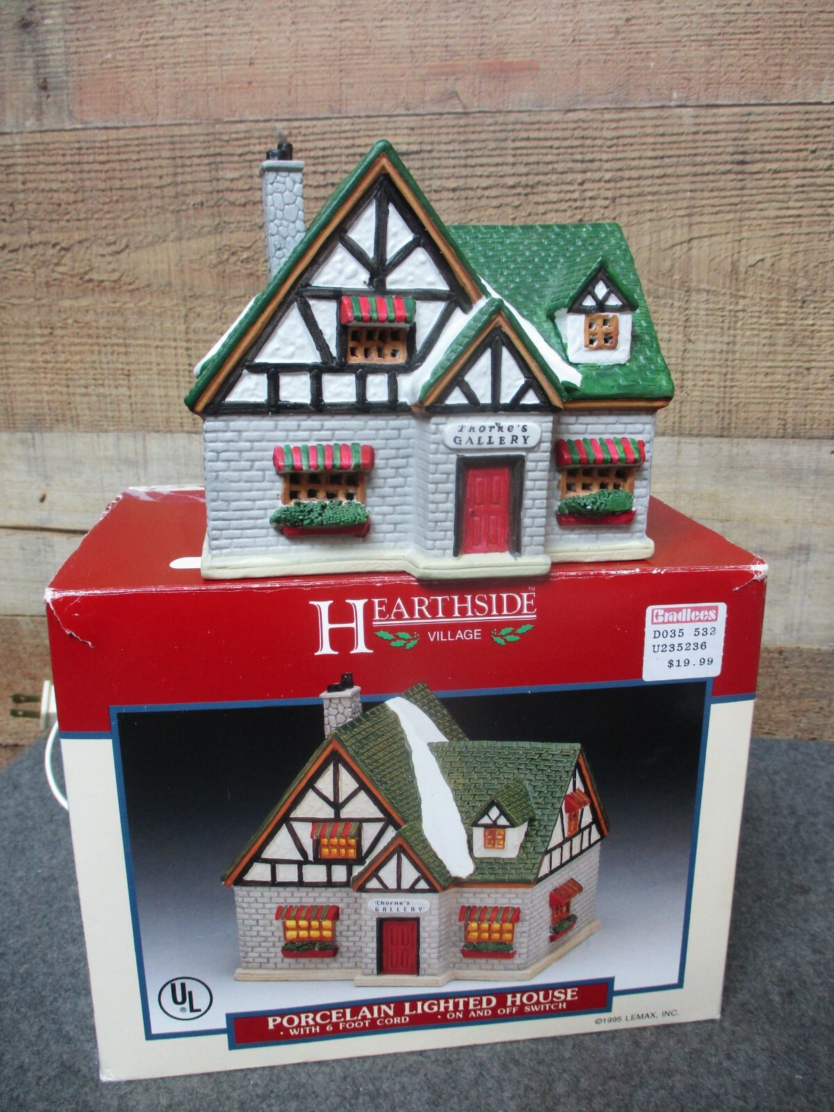 Lemax Hearthside Village “Thorne’s Gallery” 1995