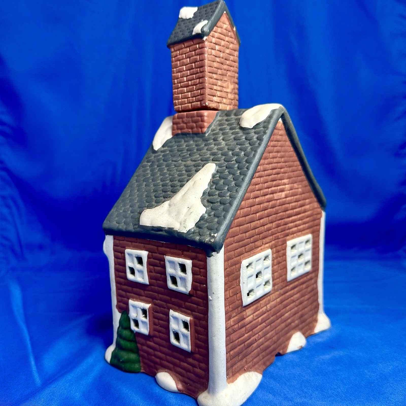 Winter Valley Villages (or Dickensville Noma) porcelain lighted schoolhouse.
