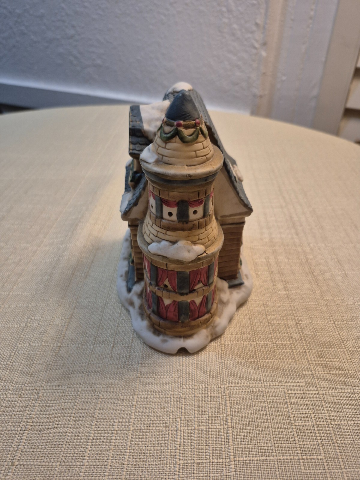 Grandeur Noel Snowflake Village 1994 Collector’s Edition Gift Shop/General Store