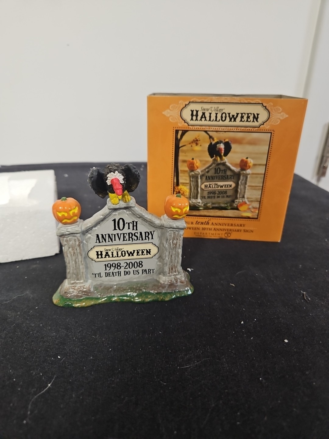 Department 56 Our Tenth Anniversary Sign Halloween Series Village 2008 805026