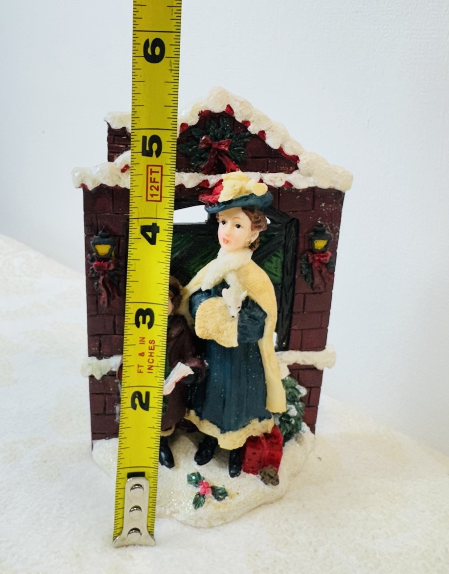 K’s Collection Old Fashioned Christmas Carolers Christmas Village Vintage 5.5”