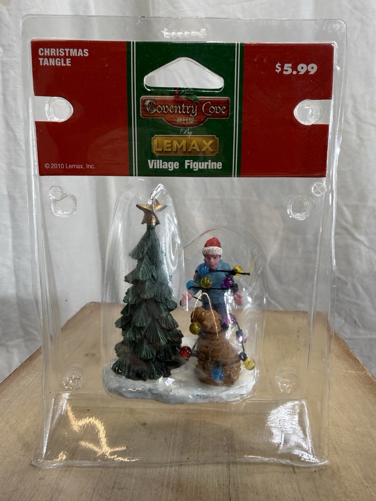 Lemax Coventry Cove Christmas Village Accessory Christmas Tangle 2010 Dog/Tree
