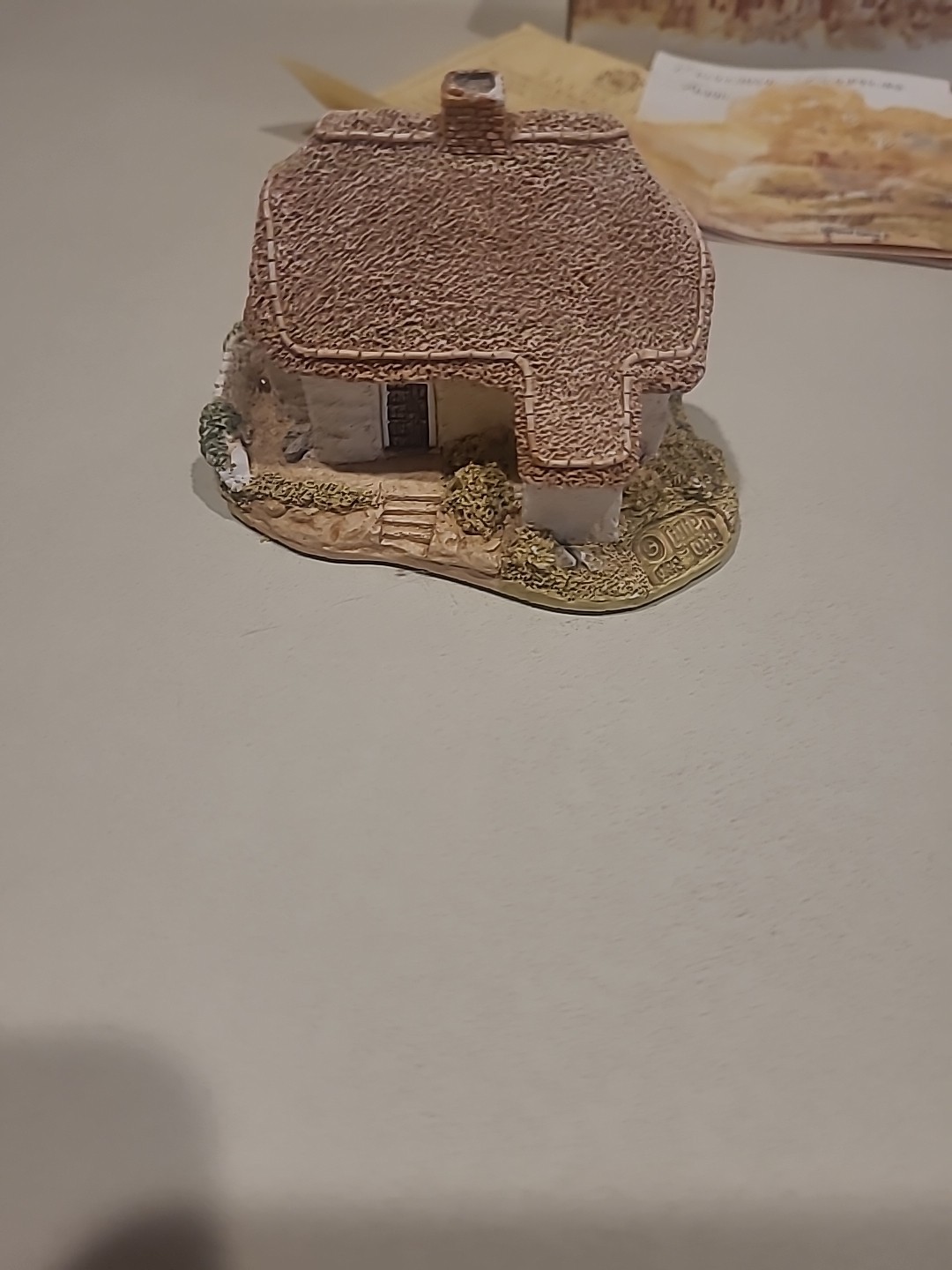 Lilliput Lane Clover Cottage With Box And Paperwork
