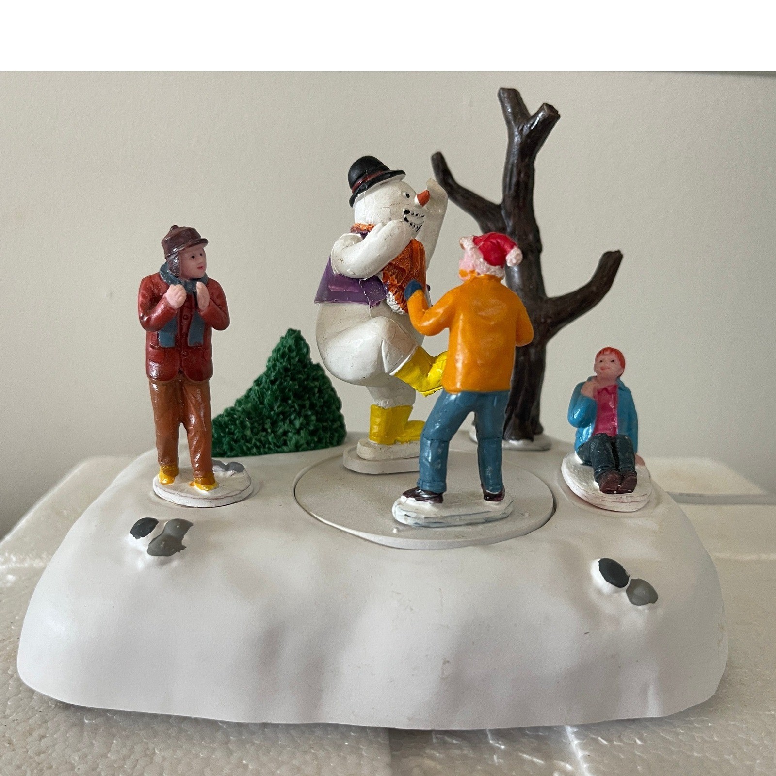 Lemax Village Frosty Frolic 94529 Animated Table Accent