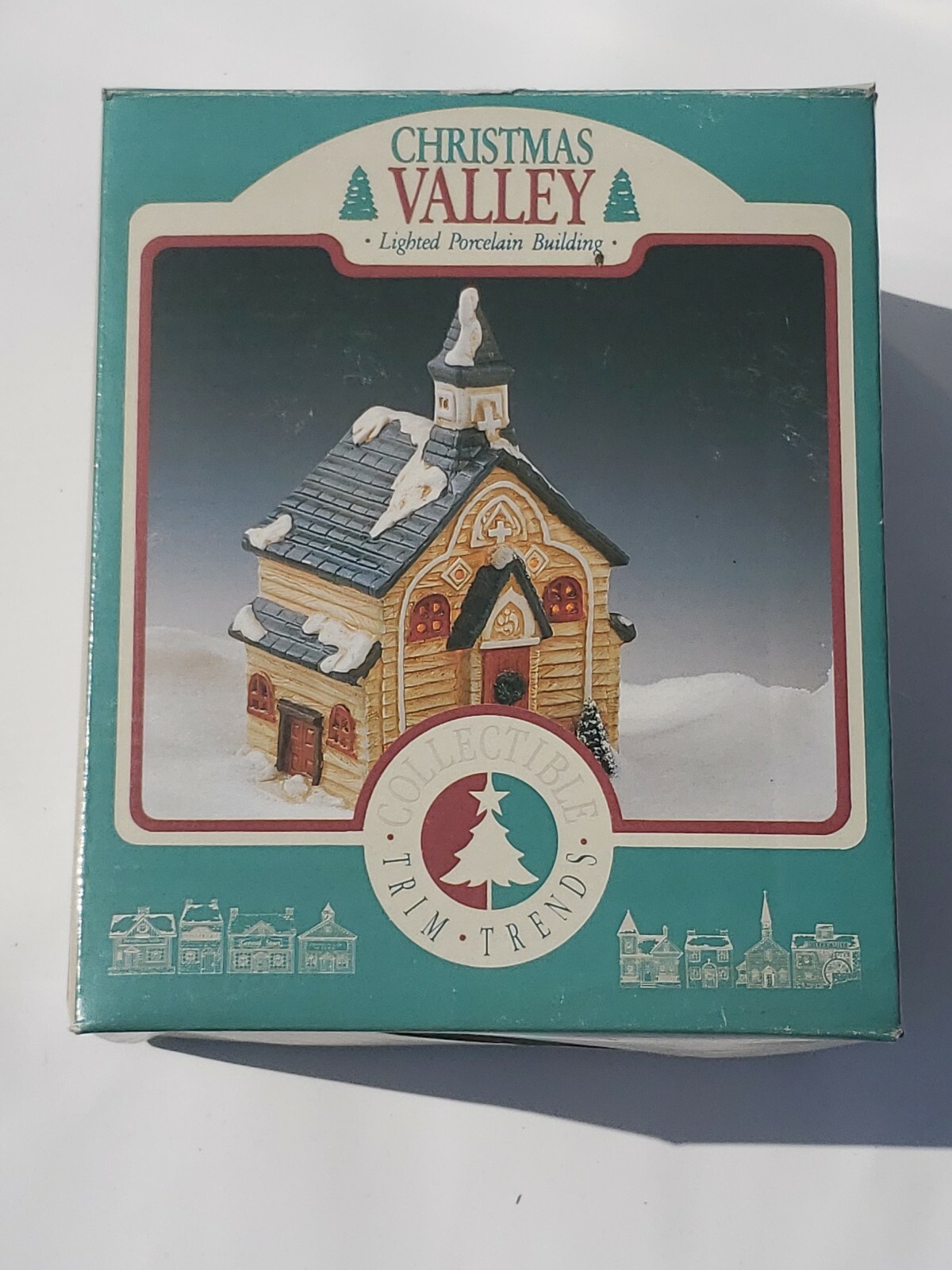 1990 Christmas Valley Lighted Porcelain Country Church Building