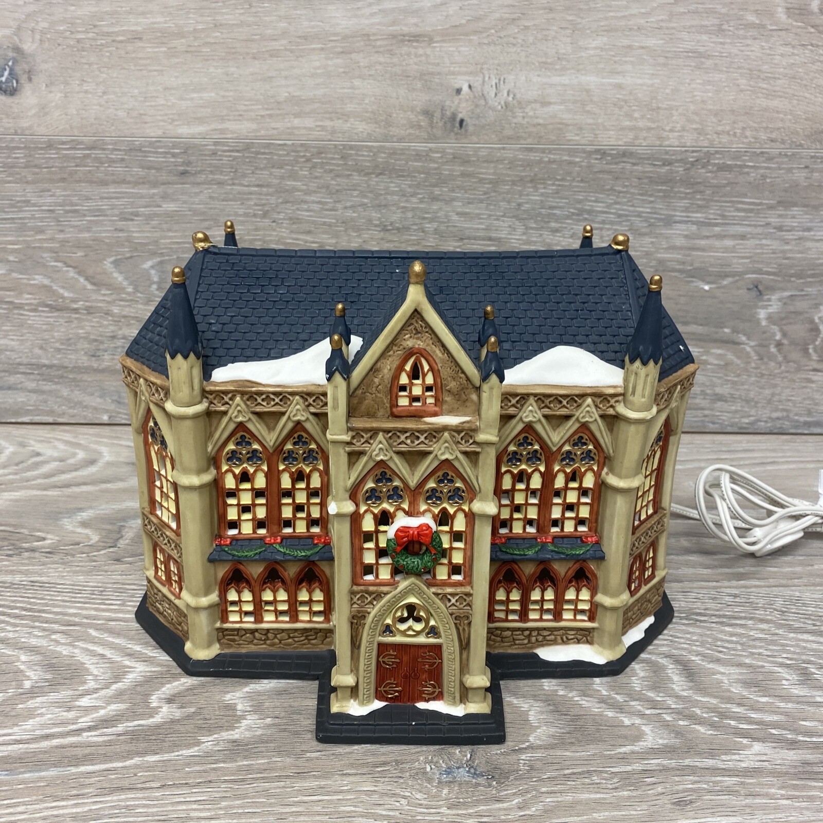 Heartland Valley Christmas Village Cathedral Church 2001 O’Well Limited Edition