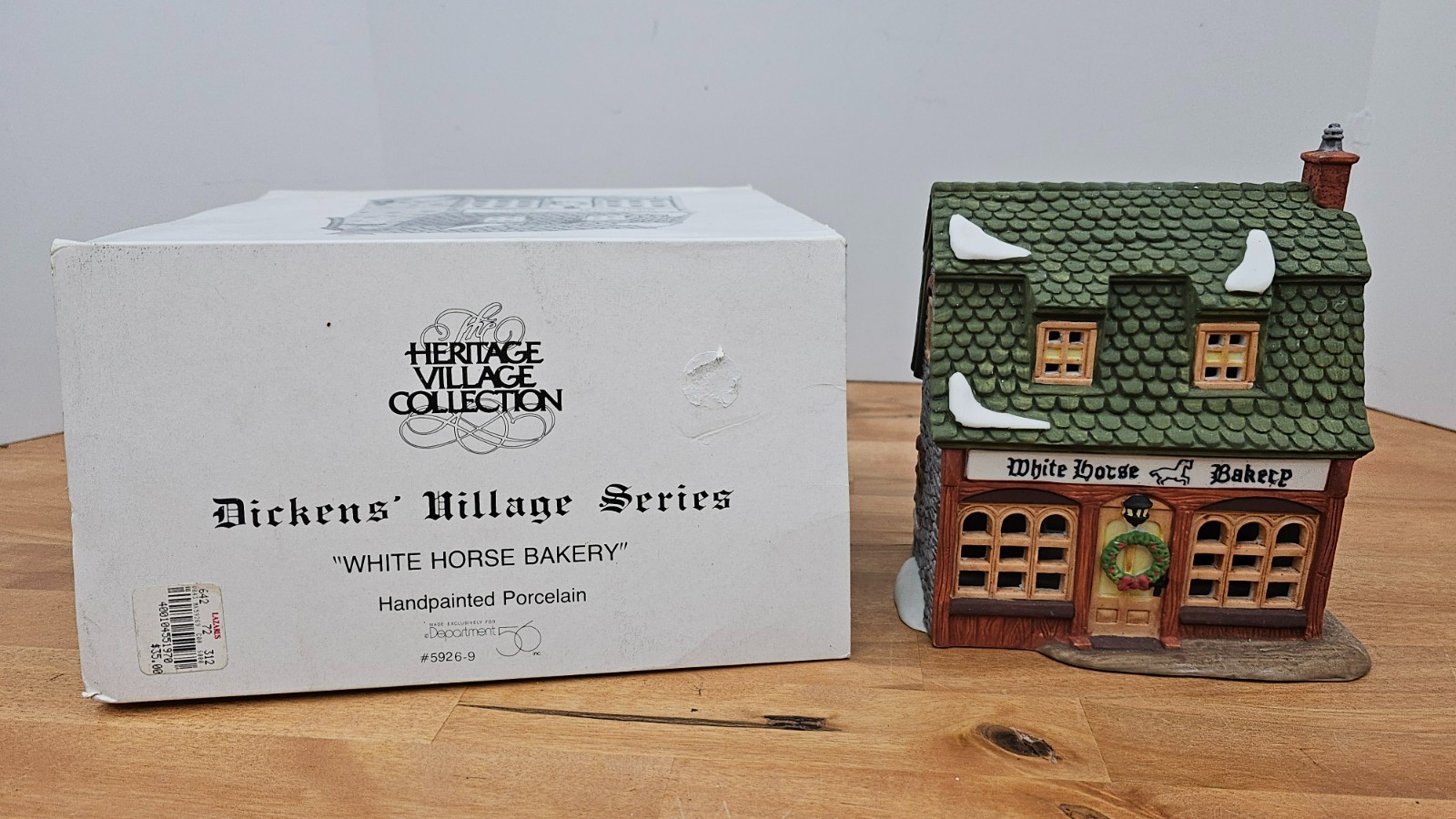 Department 56 Dickens Village “White Horse Bakery” w/Box #5926-9