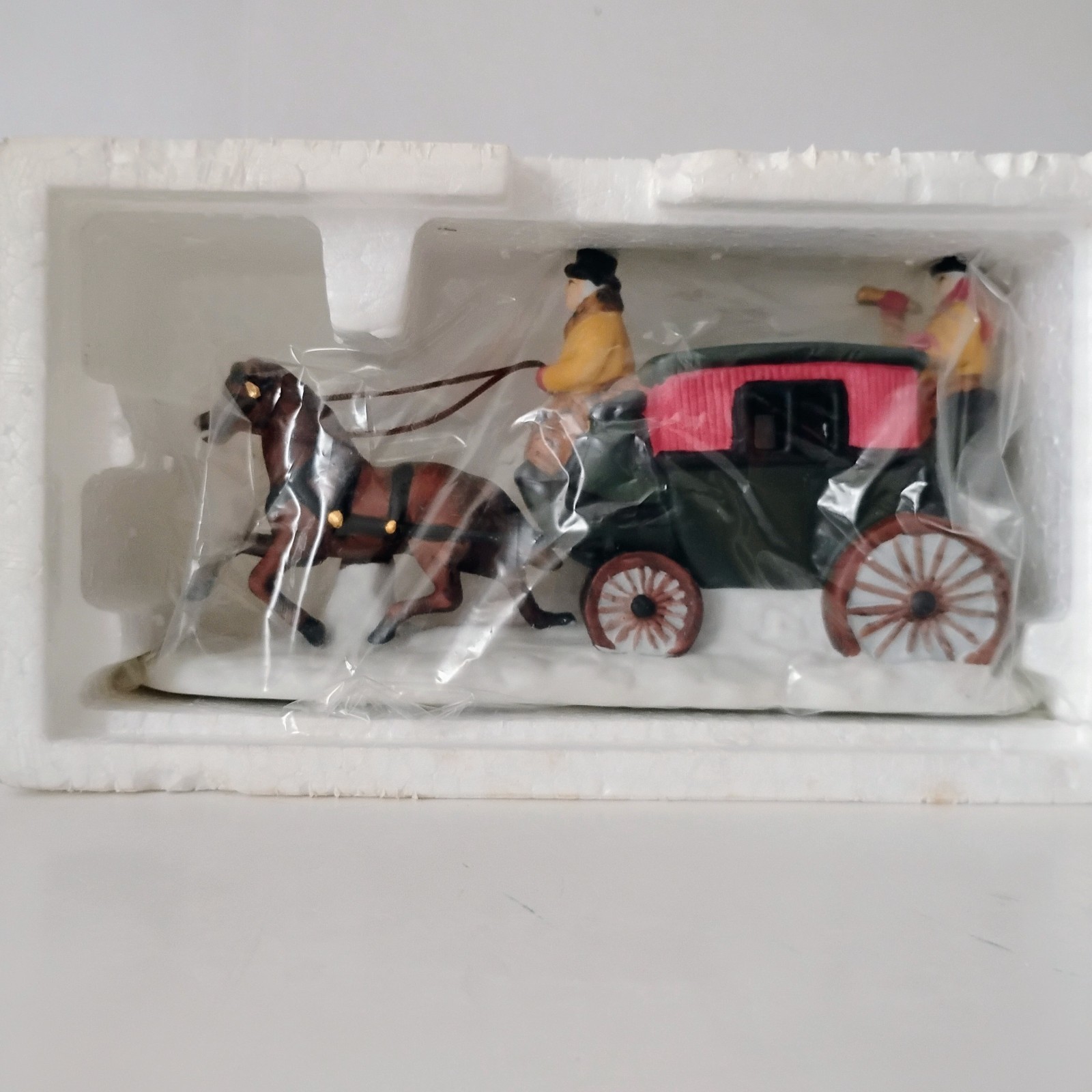 Dept. 56 Dickens Dover Coach 1987 Horse Drawn Carriage #6590-0