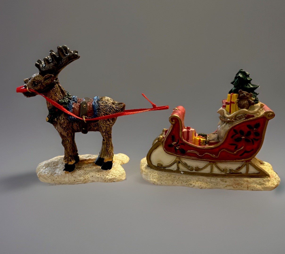 Vintage Trim A Home “Santa’s Village” 15 Piece Hand-Painted Porcelain Box Light