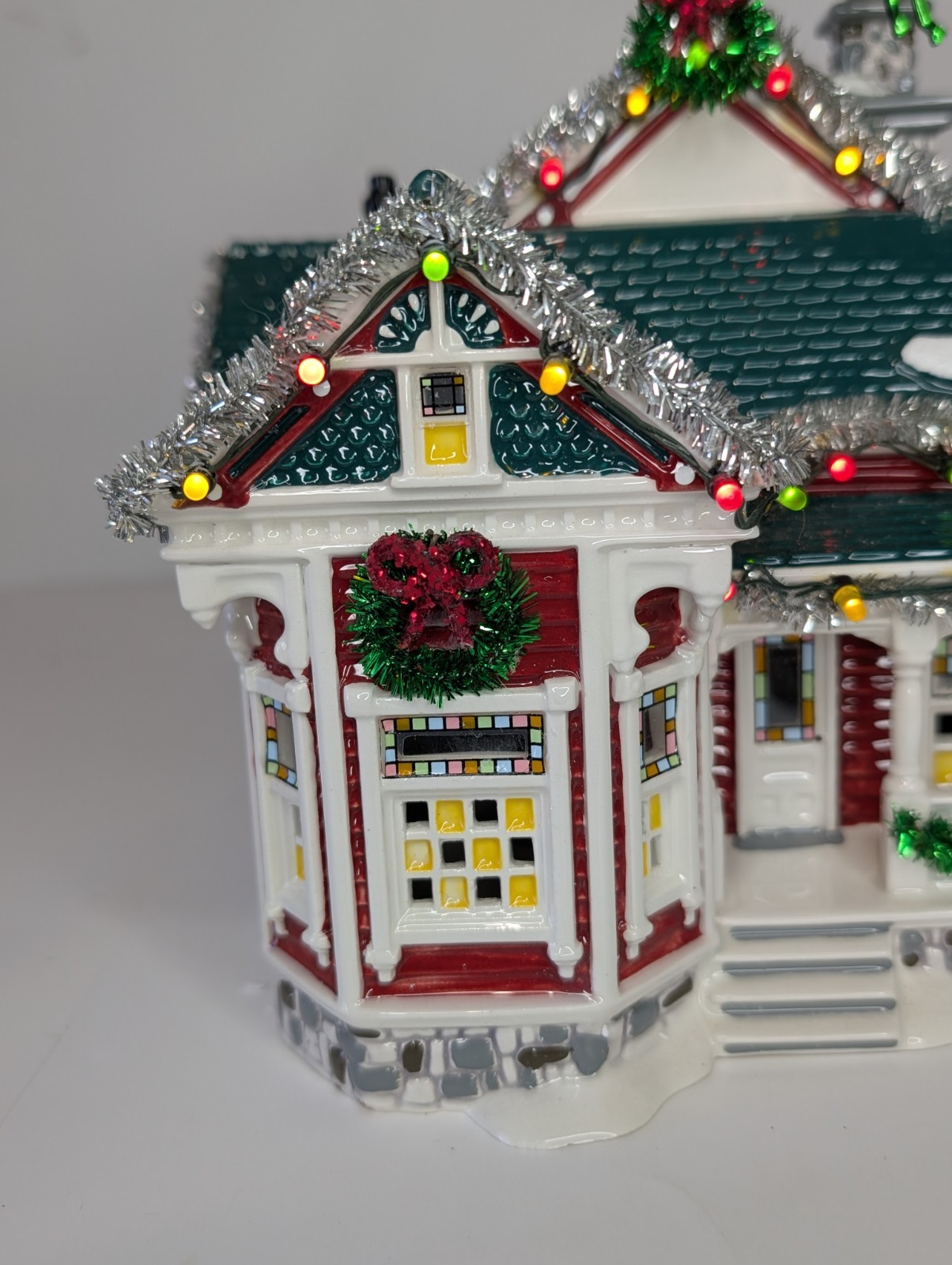 Dept 56 Snow Village “Tinsel and Garland House” Christmas Lane Snowman Retired