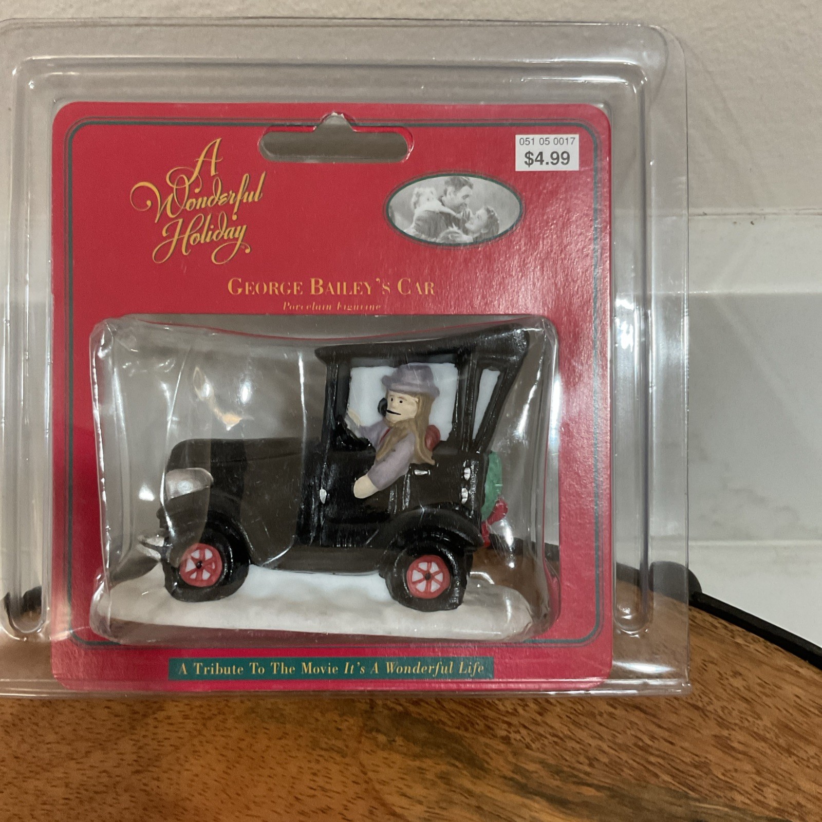 1997 It’s A Wonderful Life George Bailey’s Car Porcelain Figurine New Sealed