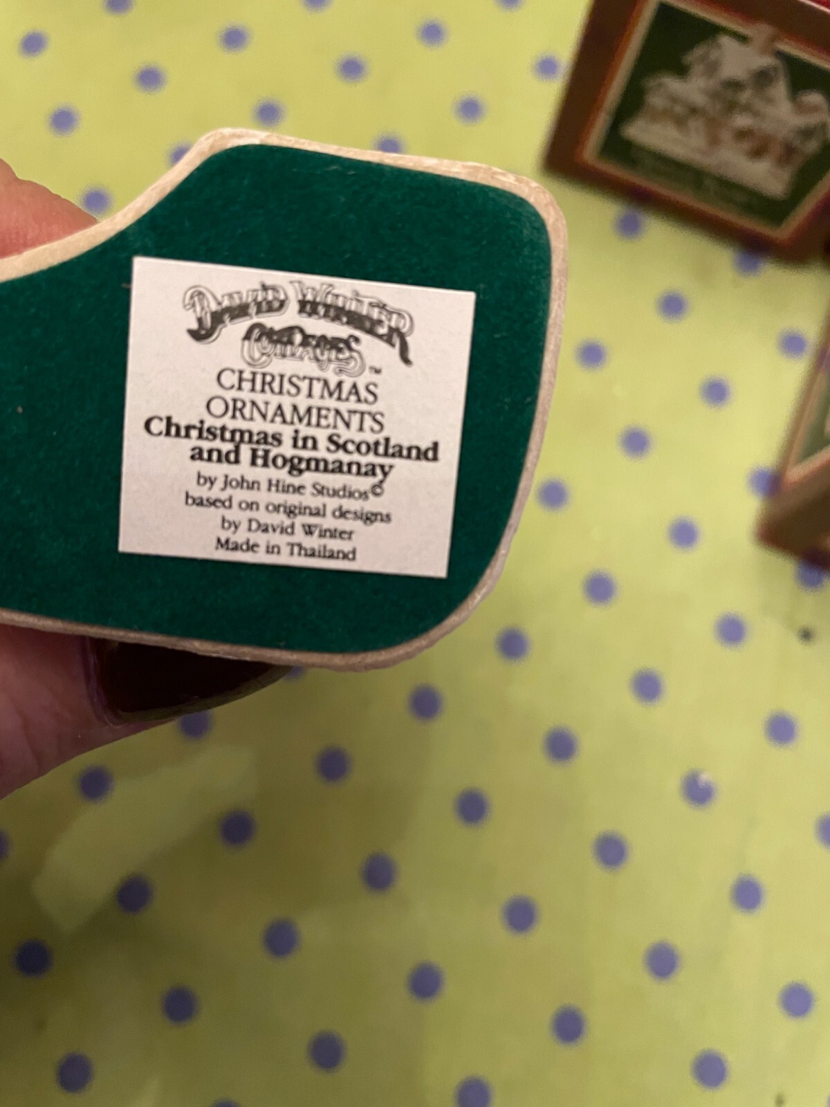 David Winter Cottages “Hogmany and Christmas in Scotland” 1 3/4″ Ornament NEW!