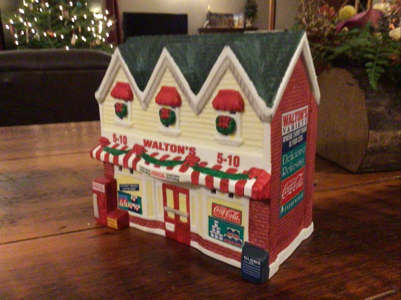 Vintage 1996 Coca-Cola Walton’s 5&10 Town Square Christmas Collection with Light