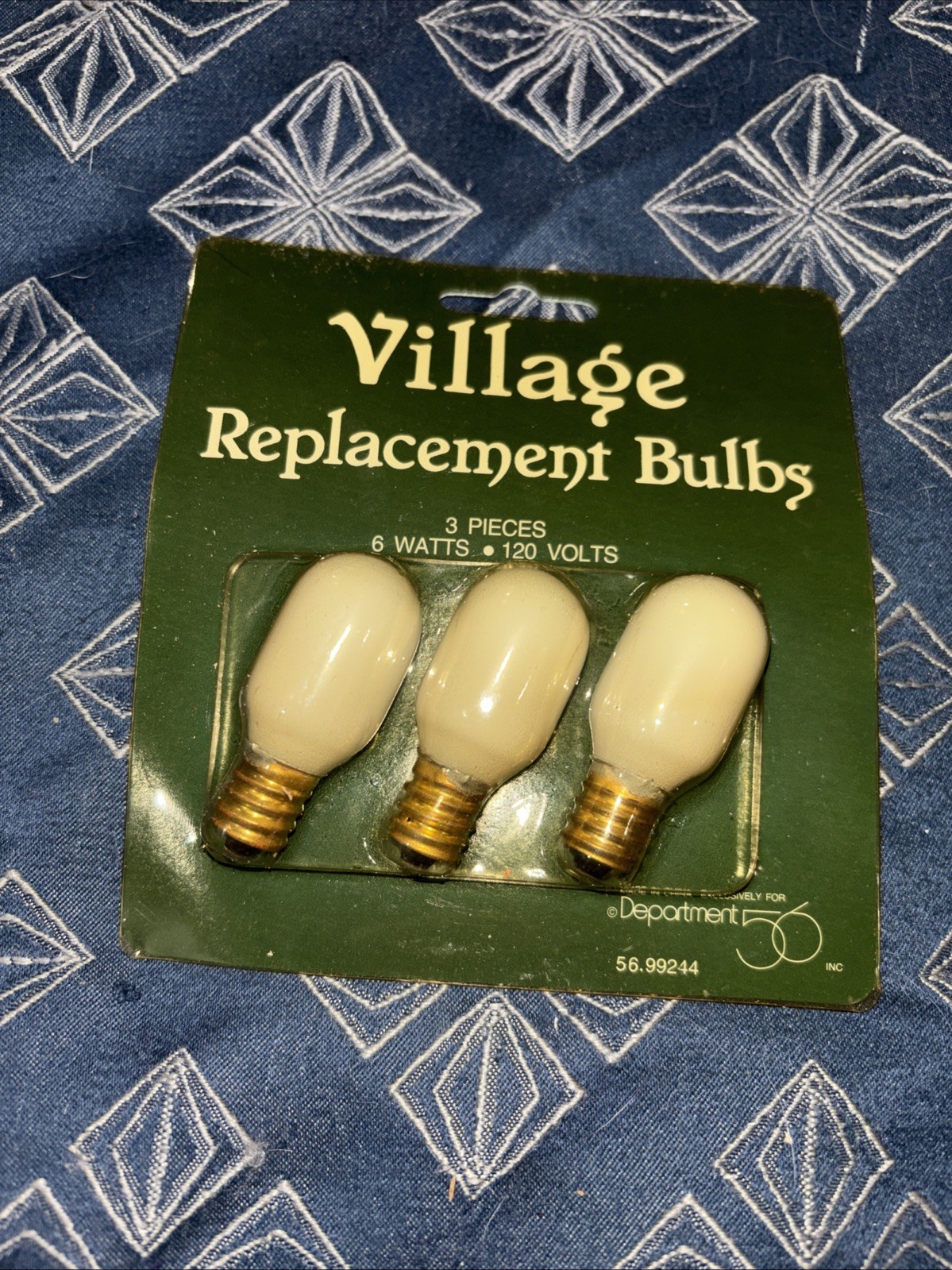 Dept 56 Village Replacement Bulbs 6 Watts 120 Volts 3 Bulbs #99244 2 In Tall