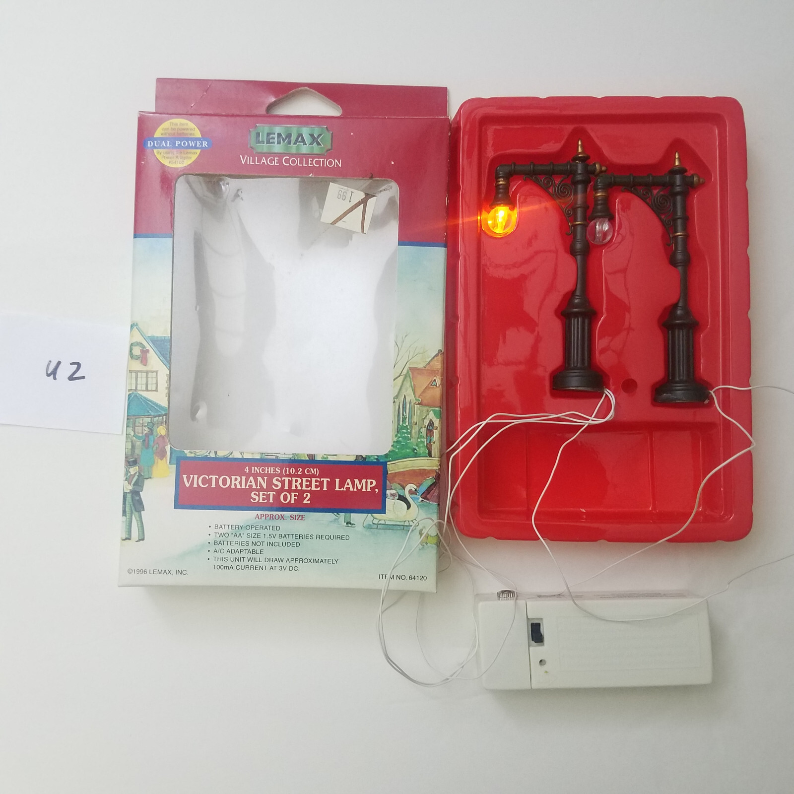 Lemax Victorian Street Lamp 64120 U2 RF Lighted Accessory (Only 1 Lamp Working)
