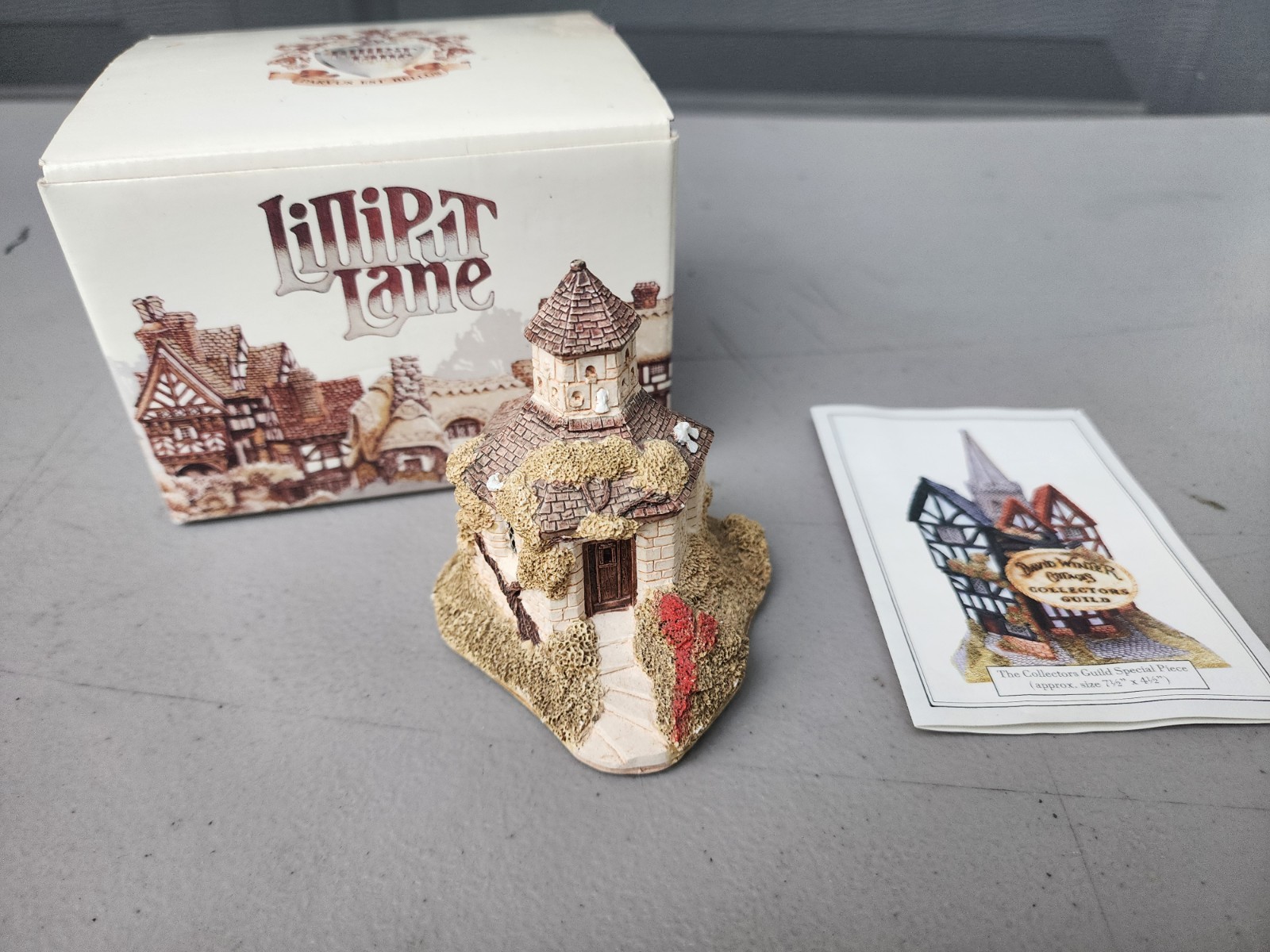 Lilliput Lane – The Dovecot – Collectors Club 1989-1990